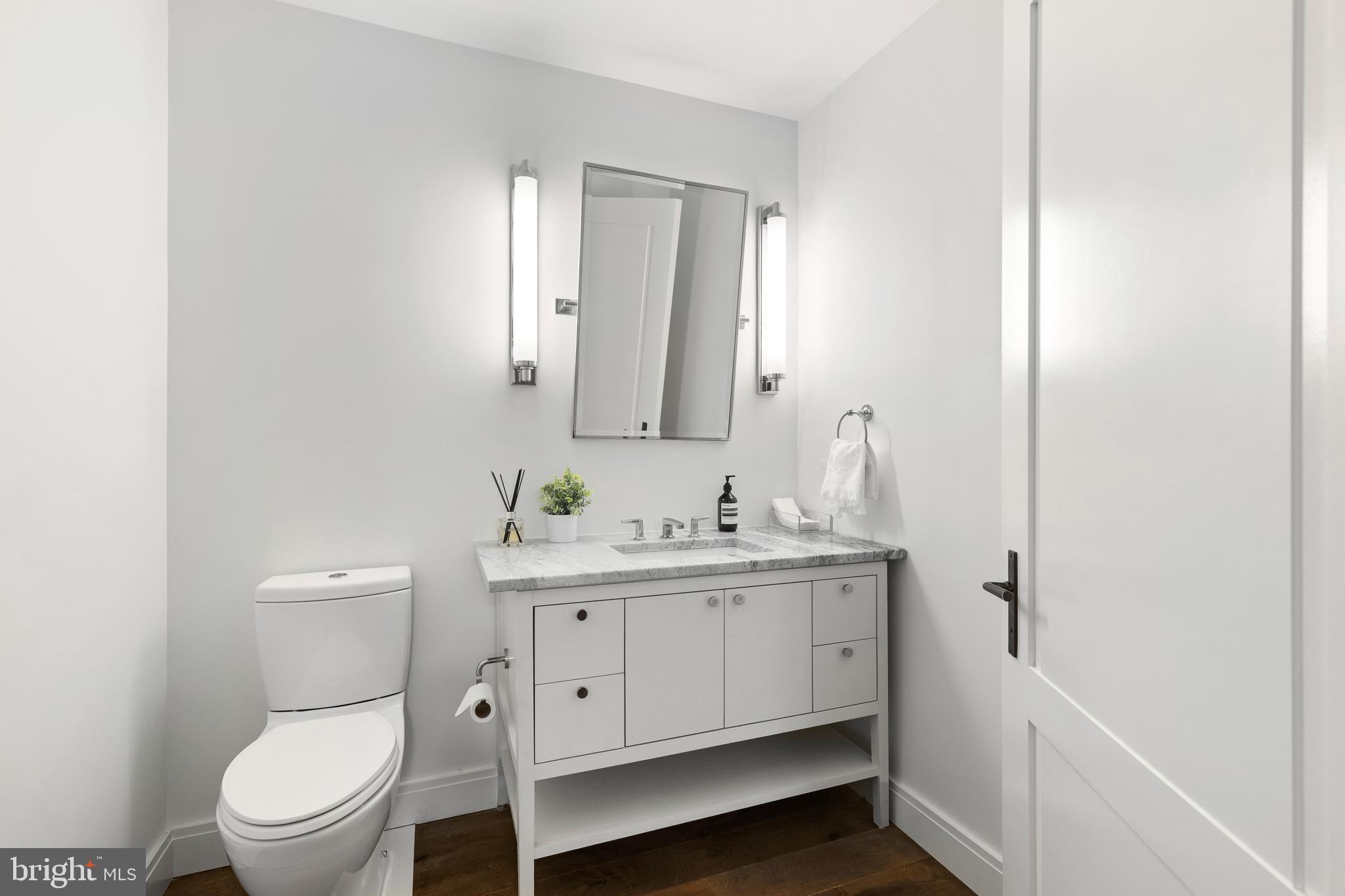 WOODLEY PARK - Residential