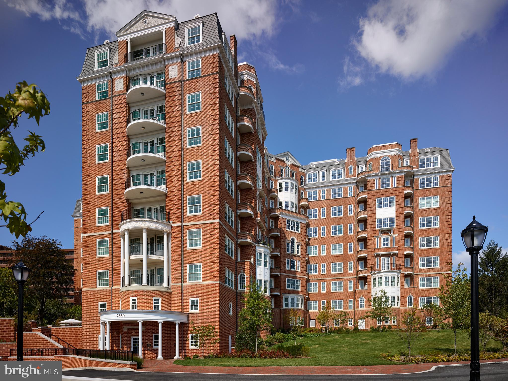 WOODLEY PARK - Residential