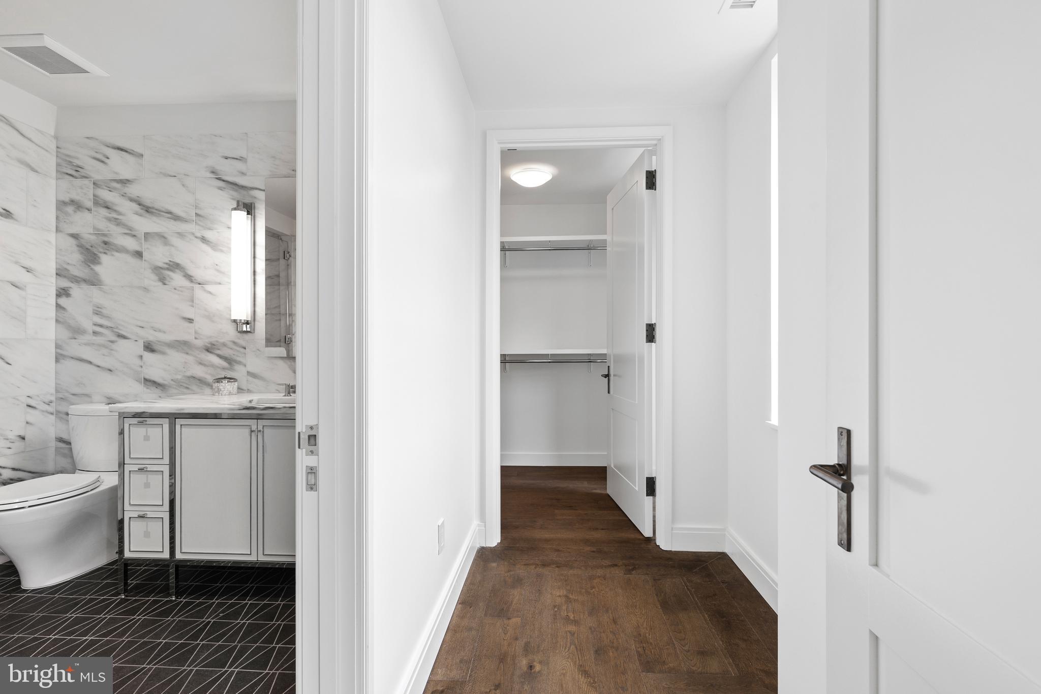 WOODLEY PARK - Residential