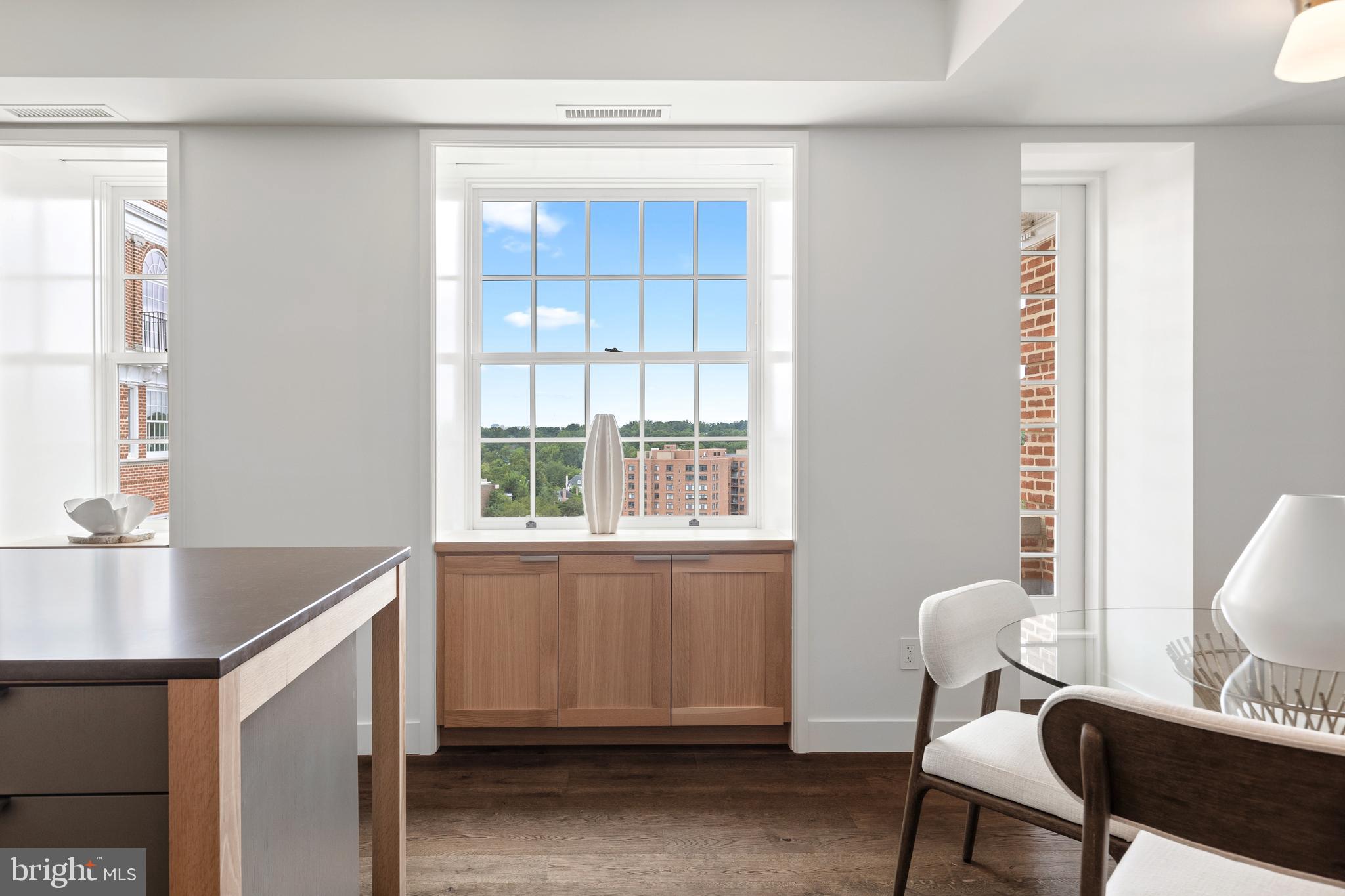 WOODLEY PARK - Residential