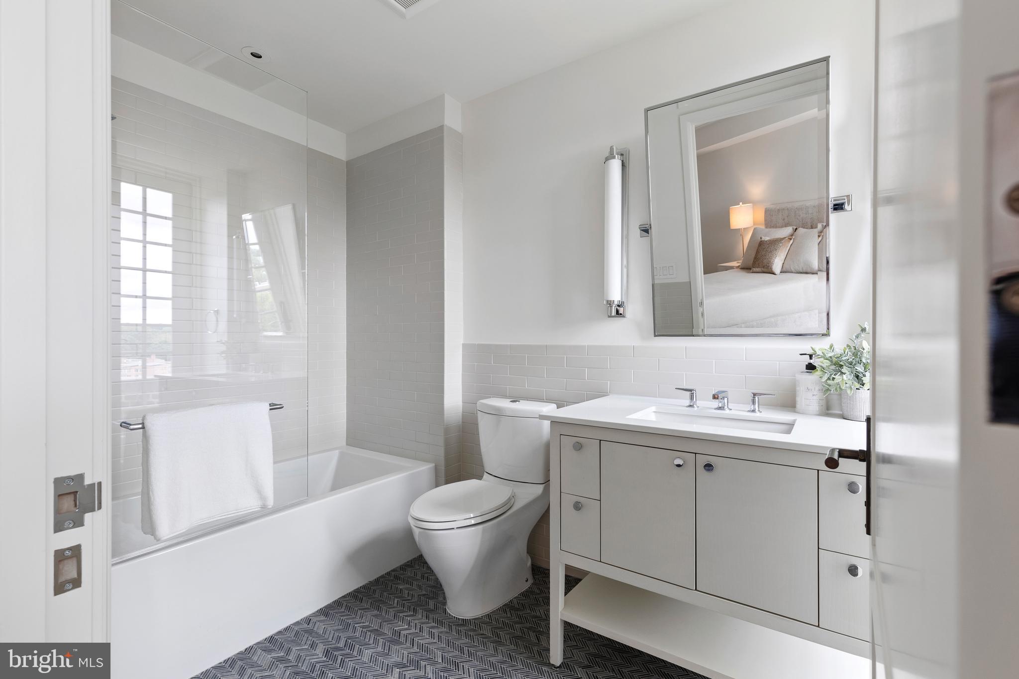 WOODLEY PARK - Residential