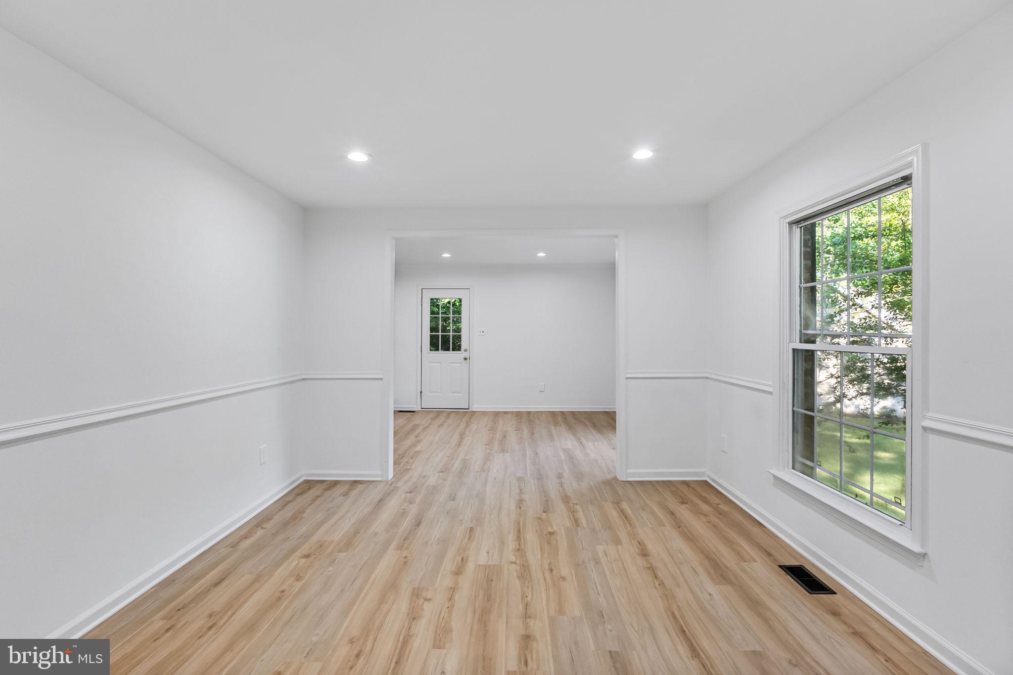 LAKE CAROLINE - Residential