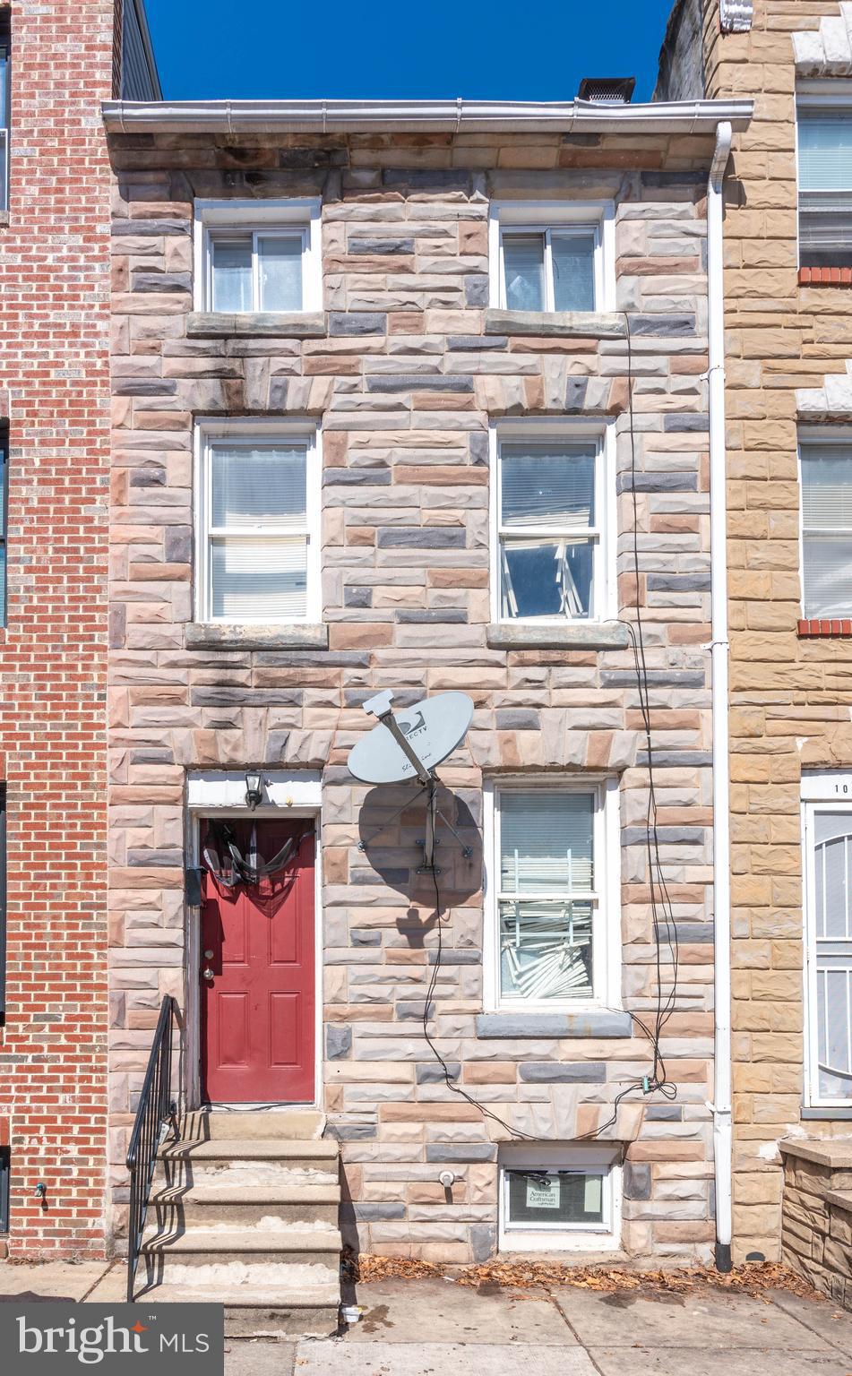 HOLLINS MARKET - Residential