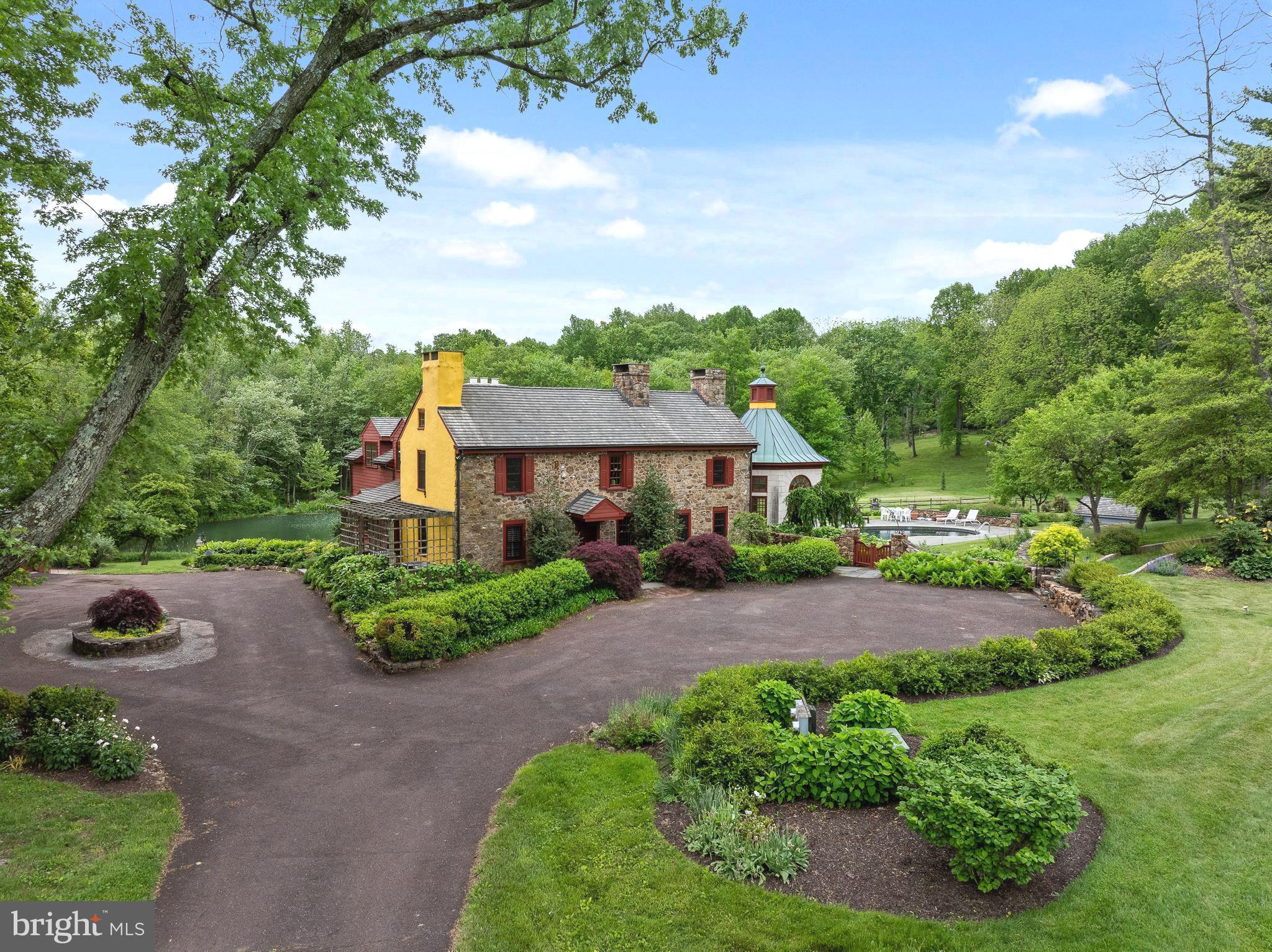 RADNOR HUNT - Residential