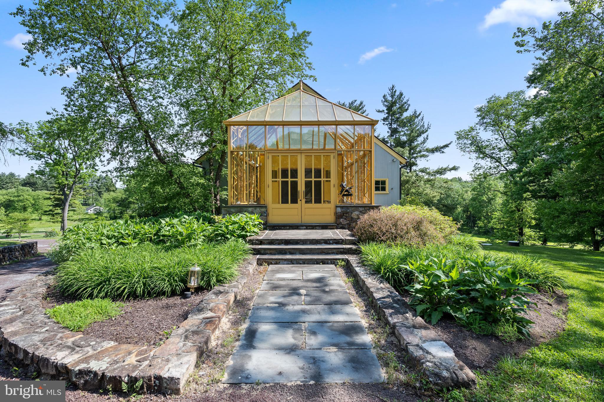 RADNOR HUNT - Residential