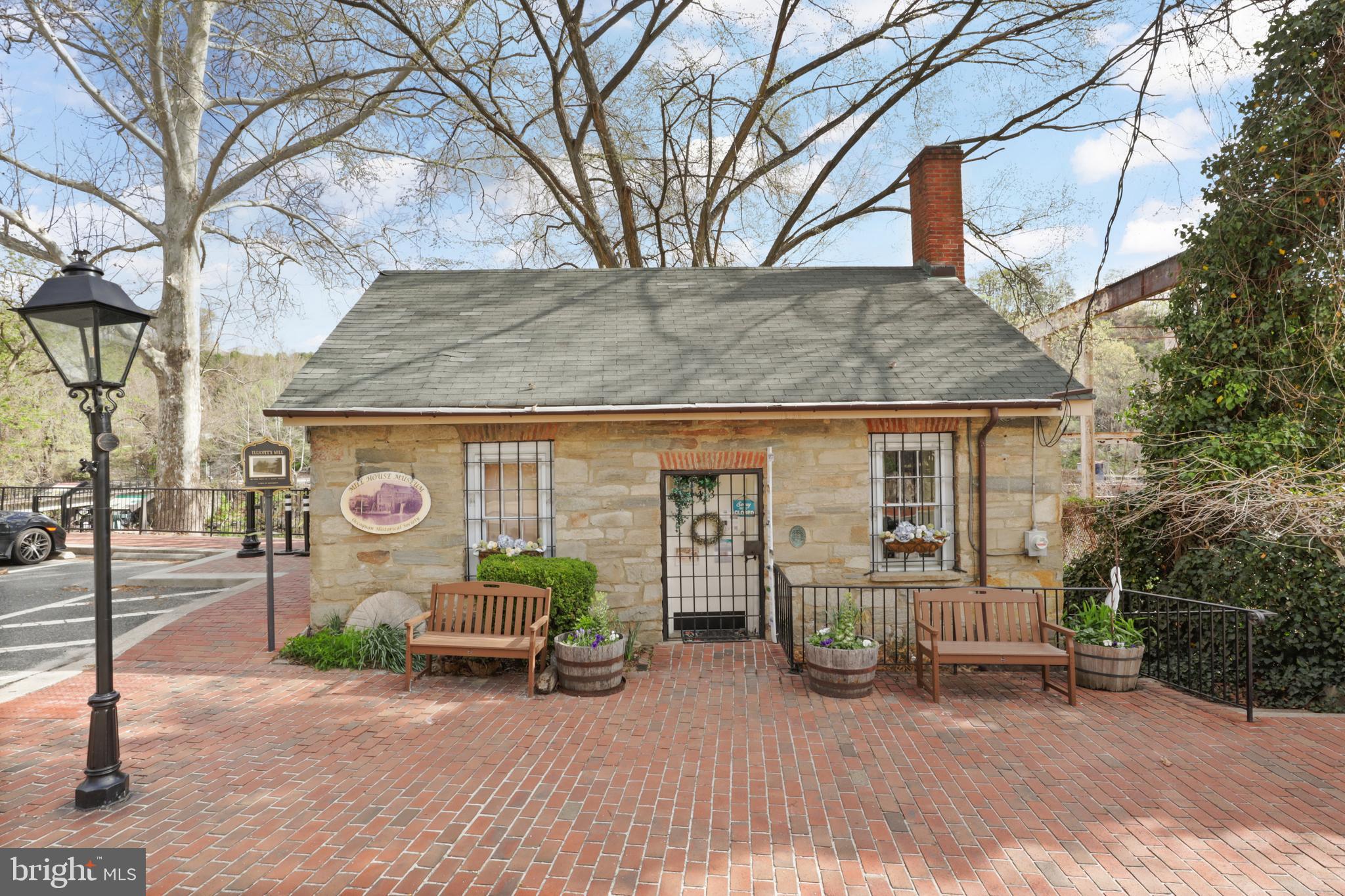 POTOMAC CREST - Residential