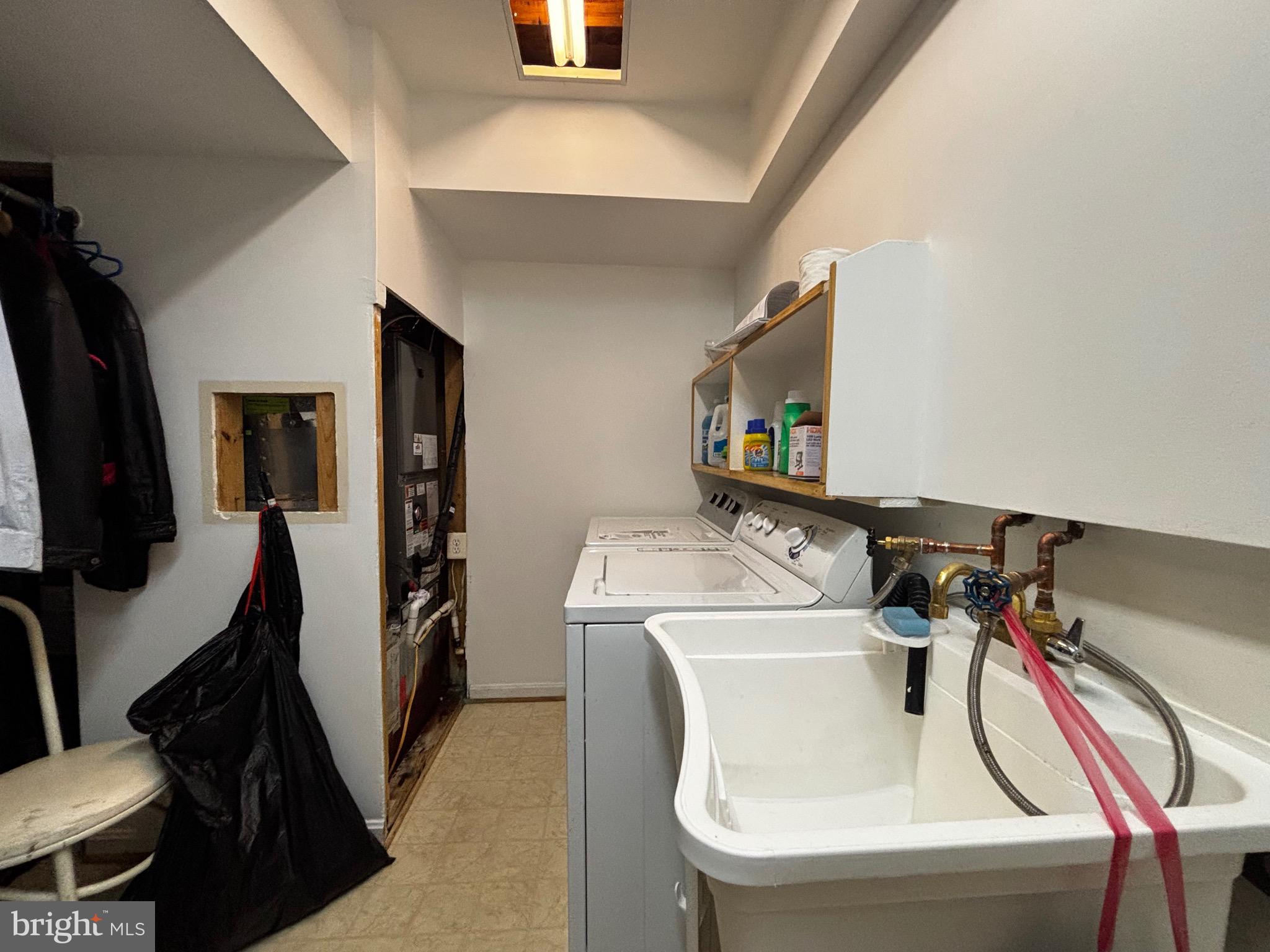 DUNN LORING - Residential