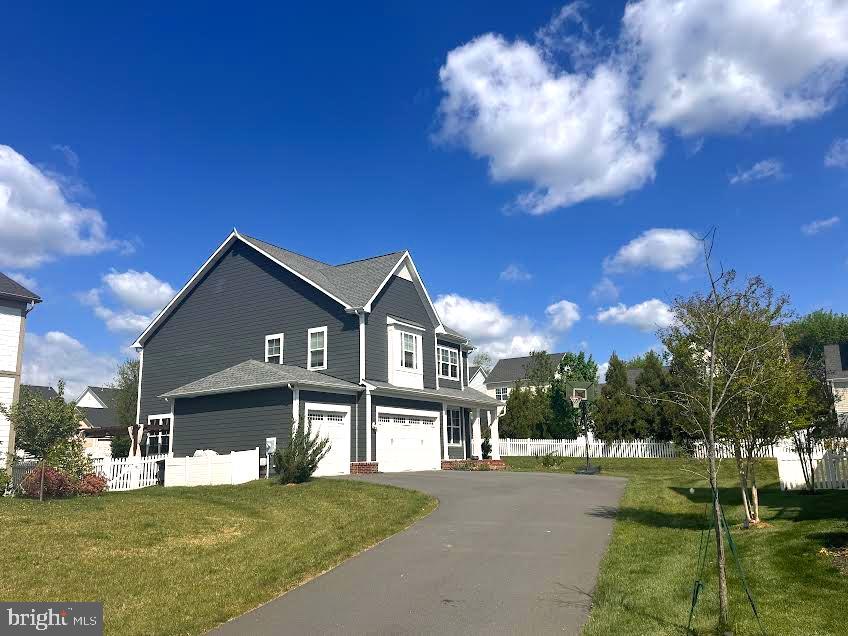 VILLAGE CASE - Residential