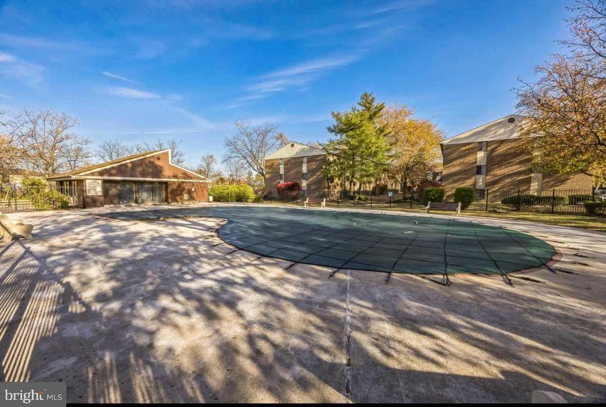 BUSTLETON - Residential