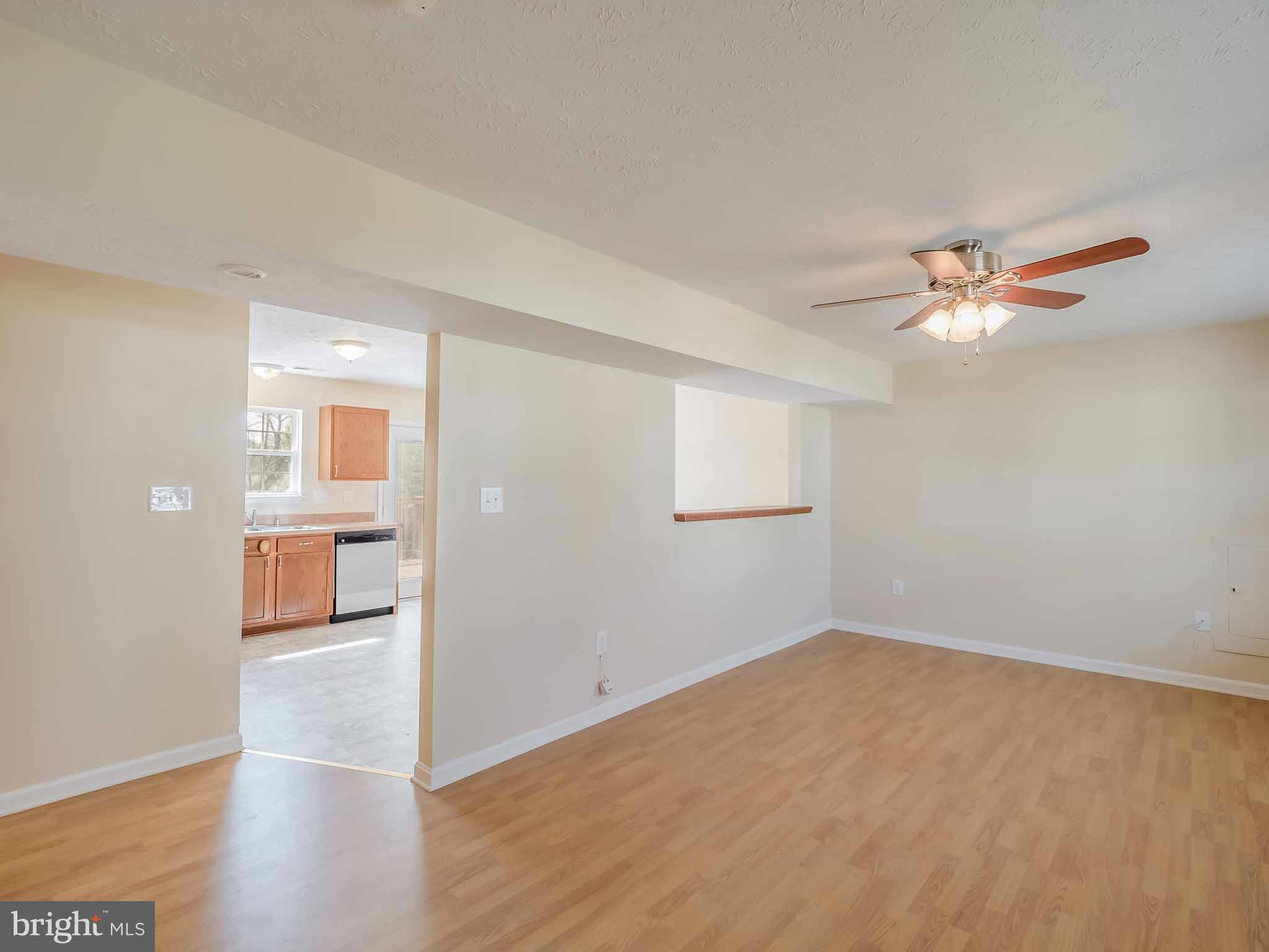 LAUREL GLEN - Residential
