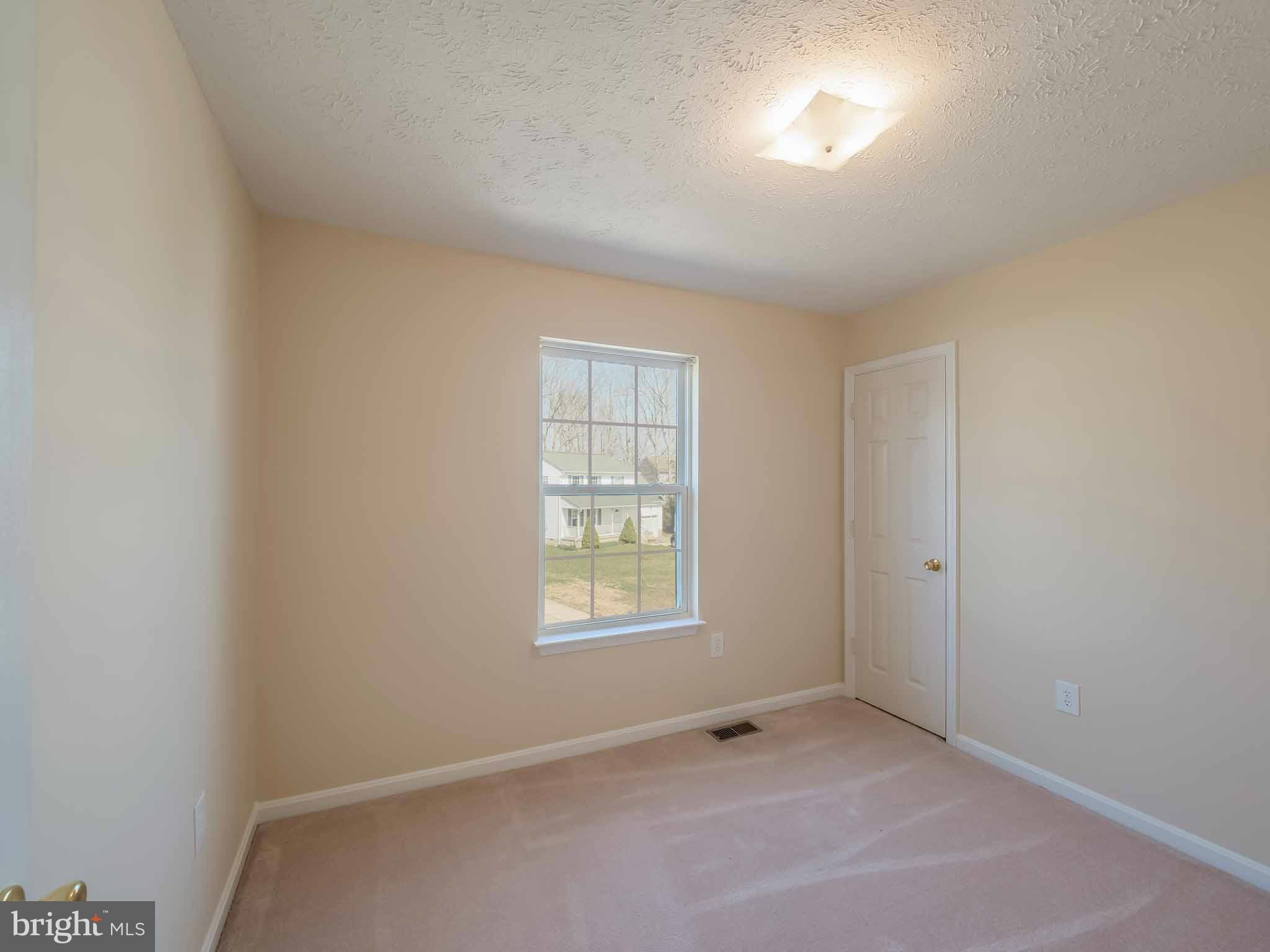 LAUREL GLEN - Residential