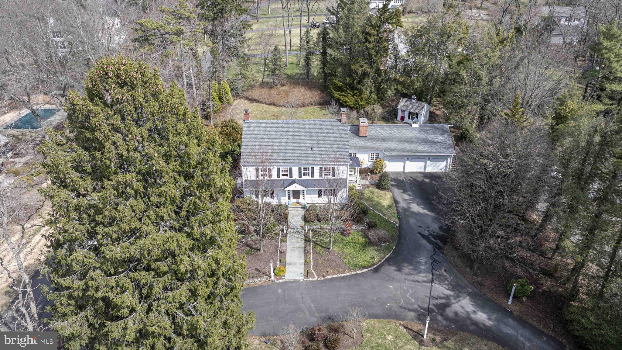 PEBBLE HILL - Residential