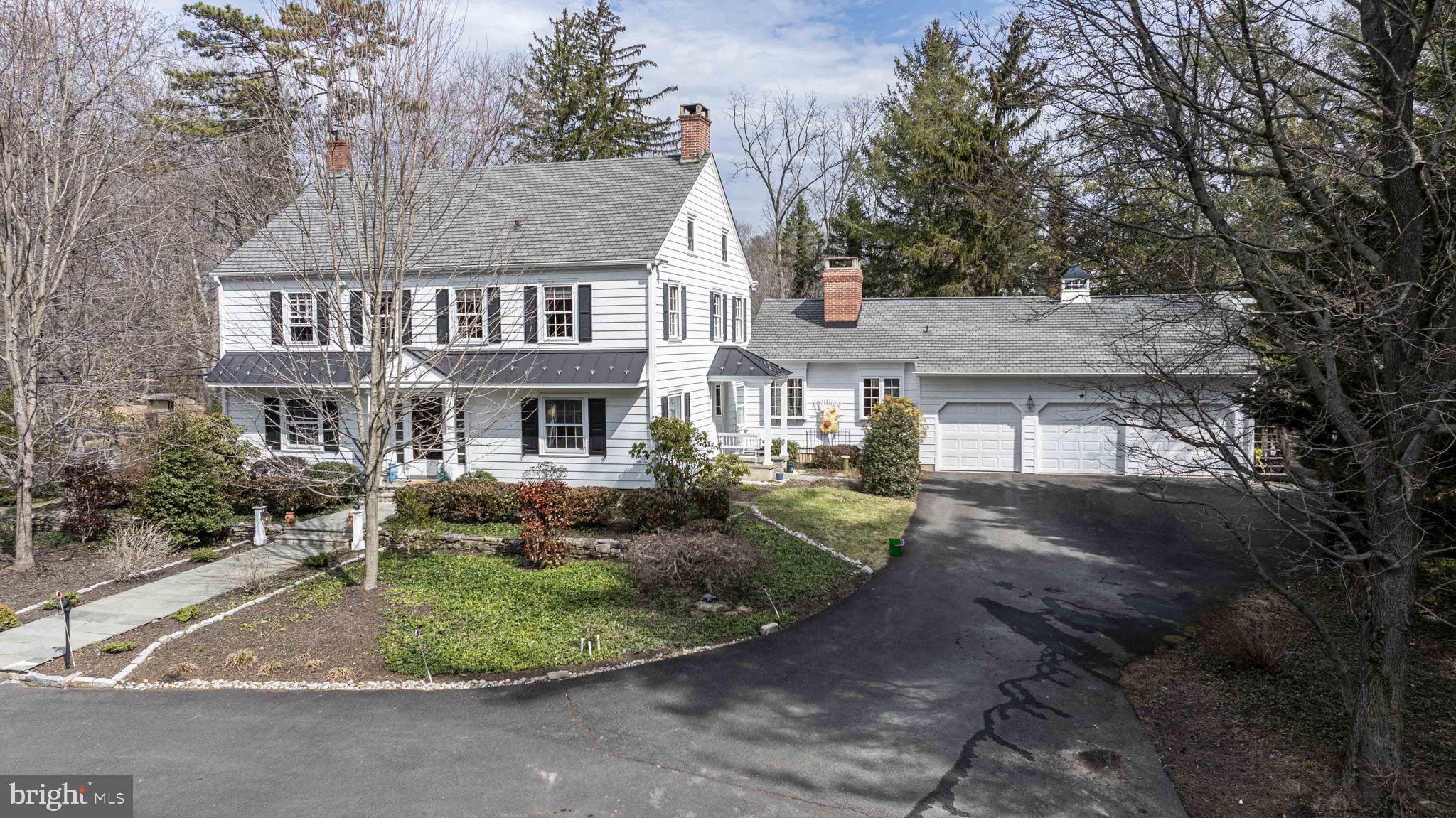 PEBBLE HILL - Residential