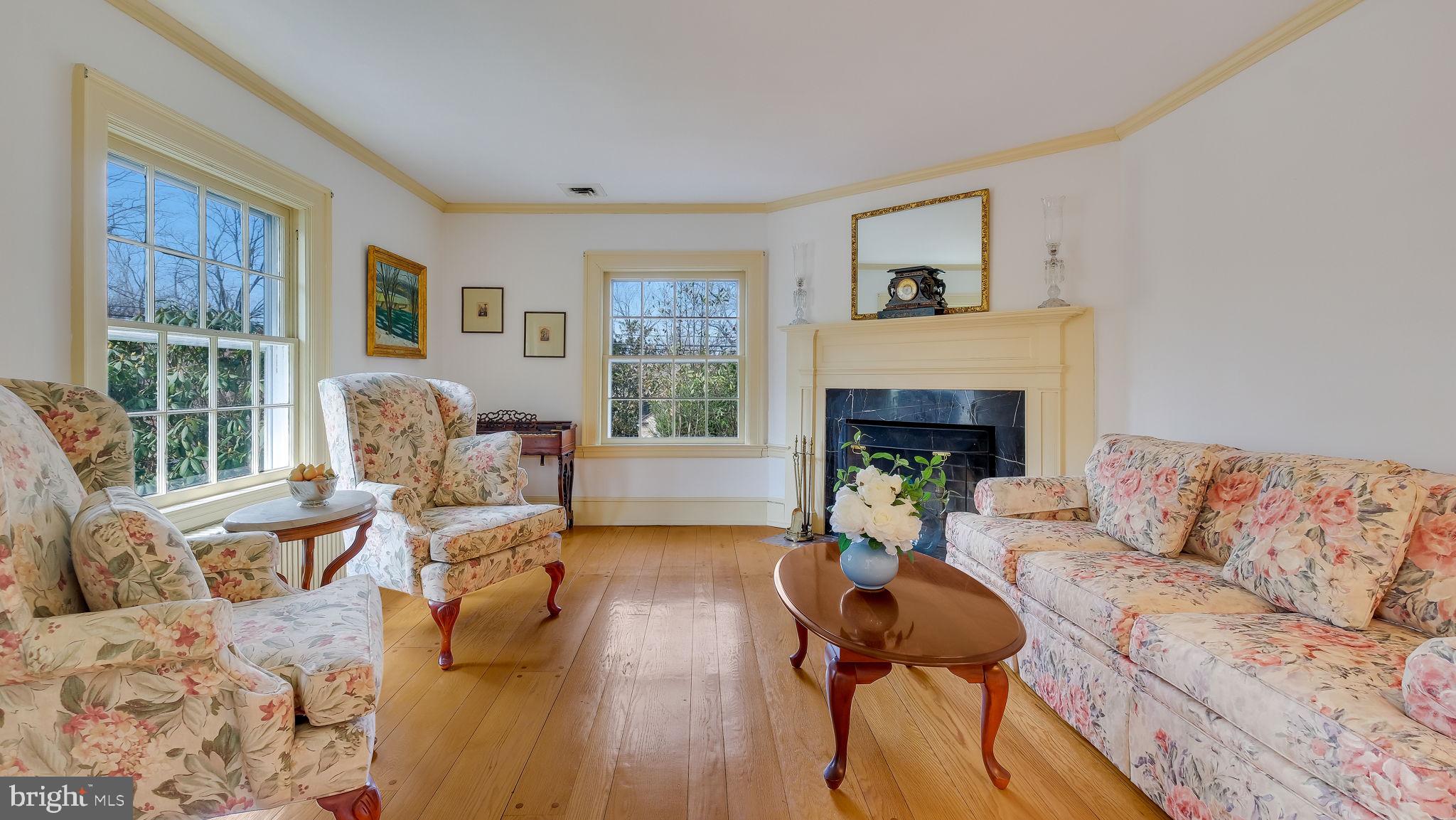 PEBBLE HILL - Residential