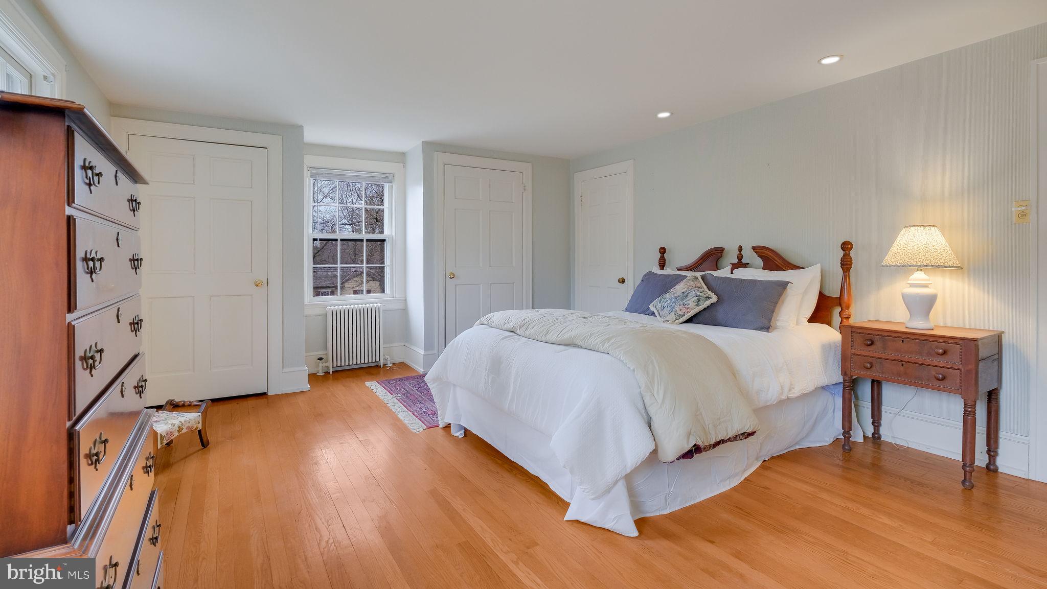PEBBLE HILL - Residential