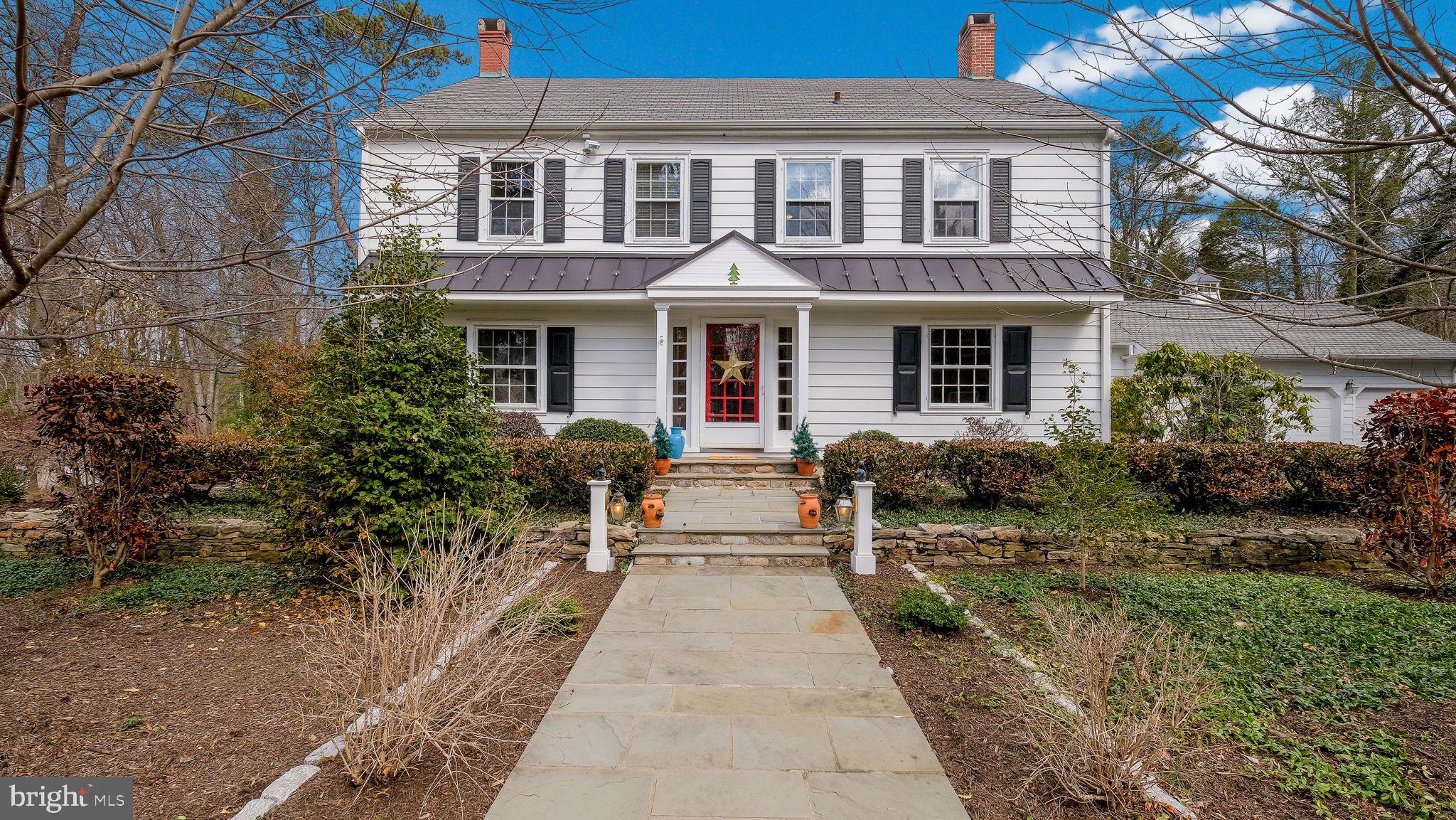 PEBBLE HILL - Residential