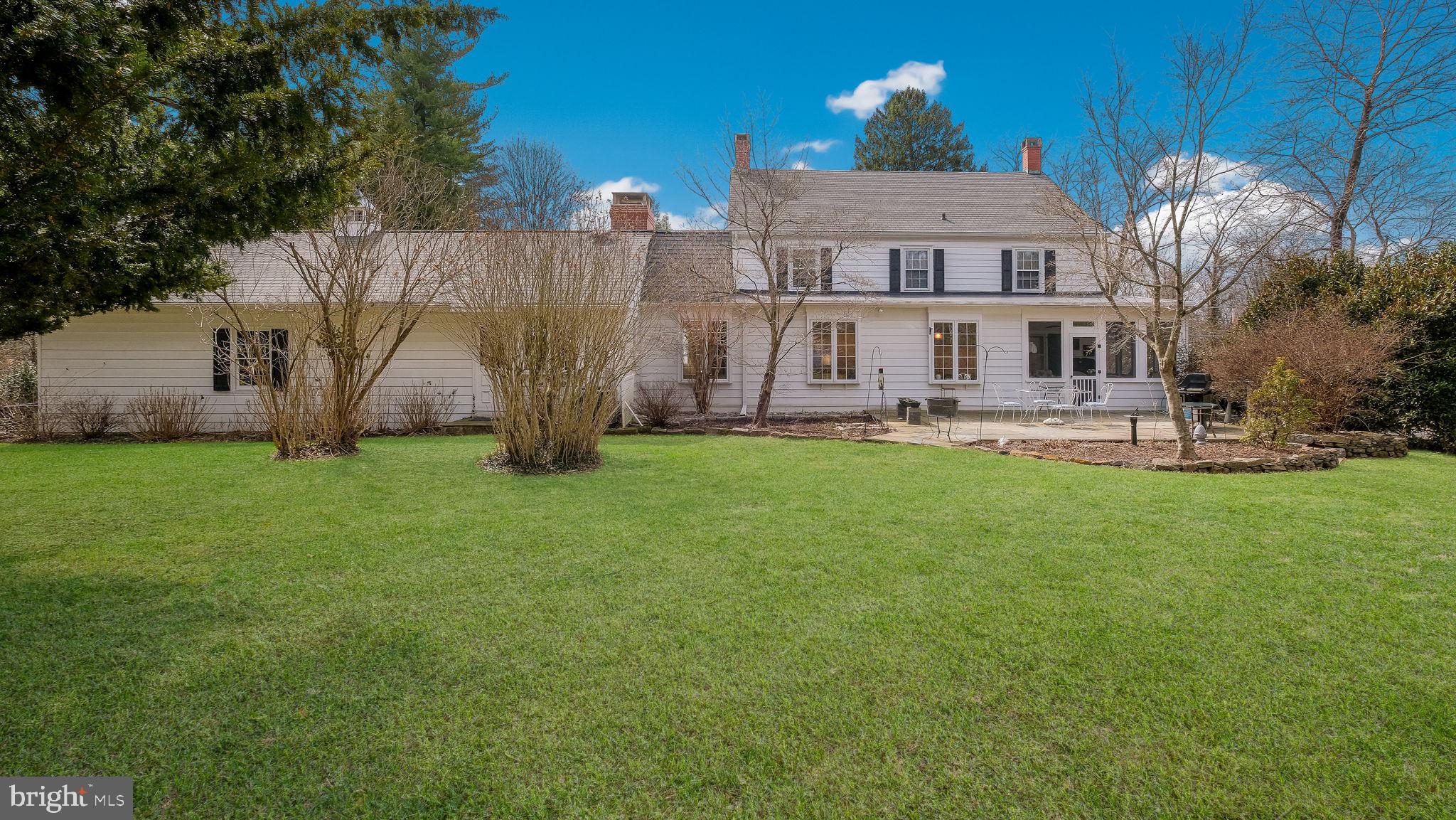 PEBBLE HILL - Residential