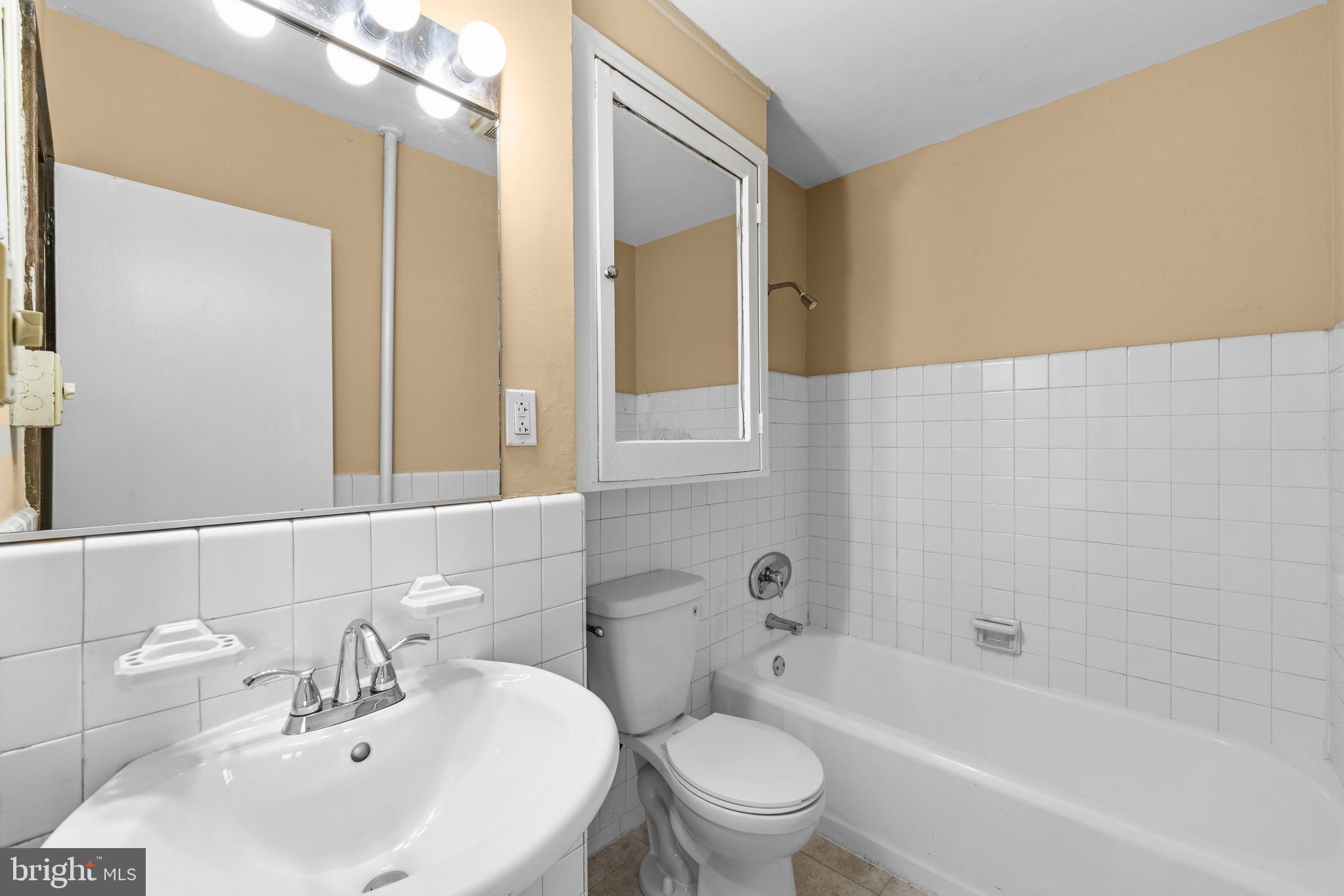 ART MUSEUM AREA - Residential