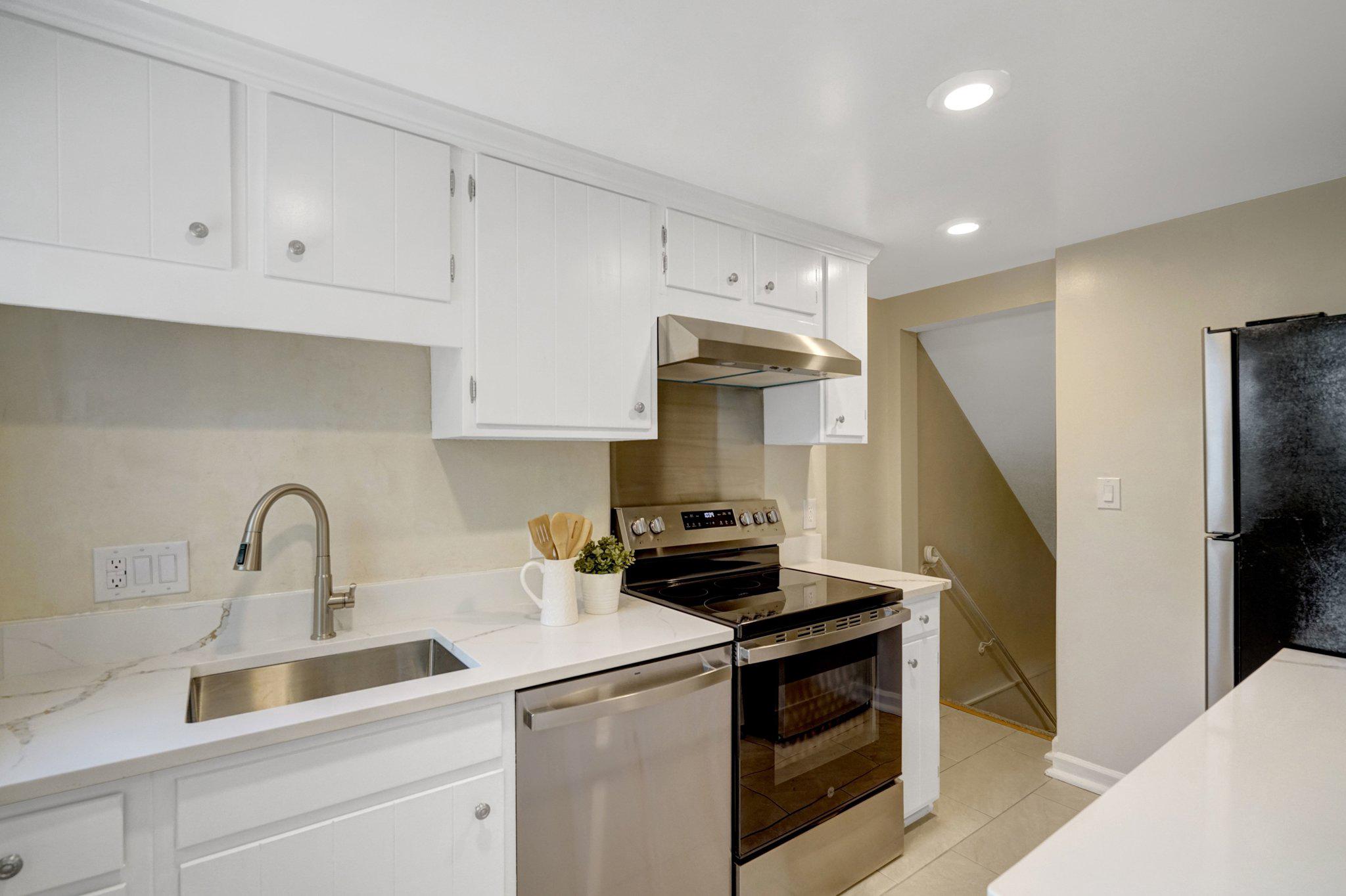 FAIRLINGTON MEWS - Residential