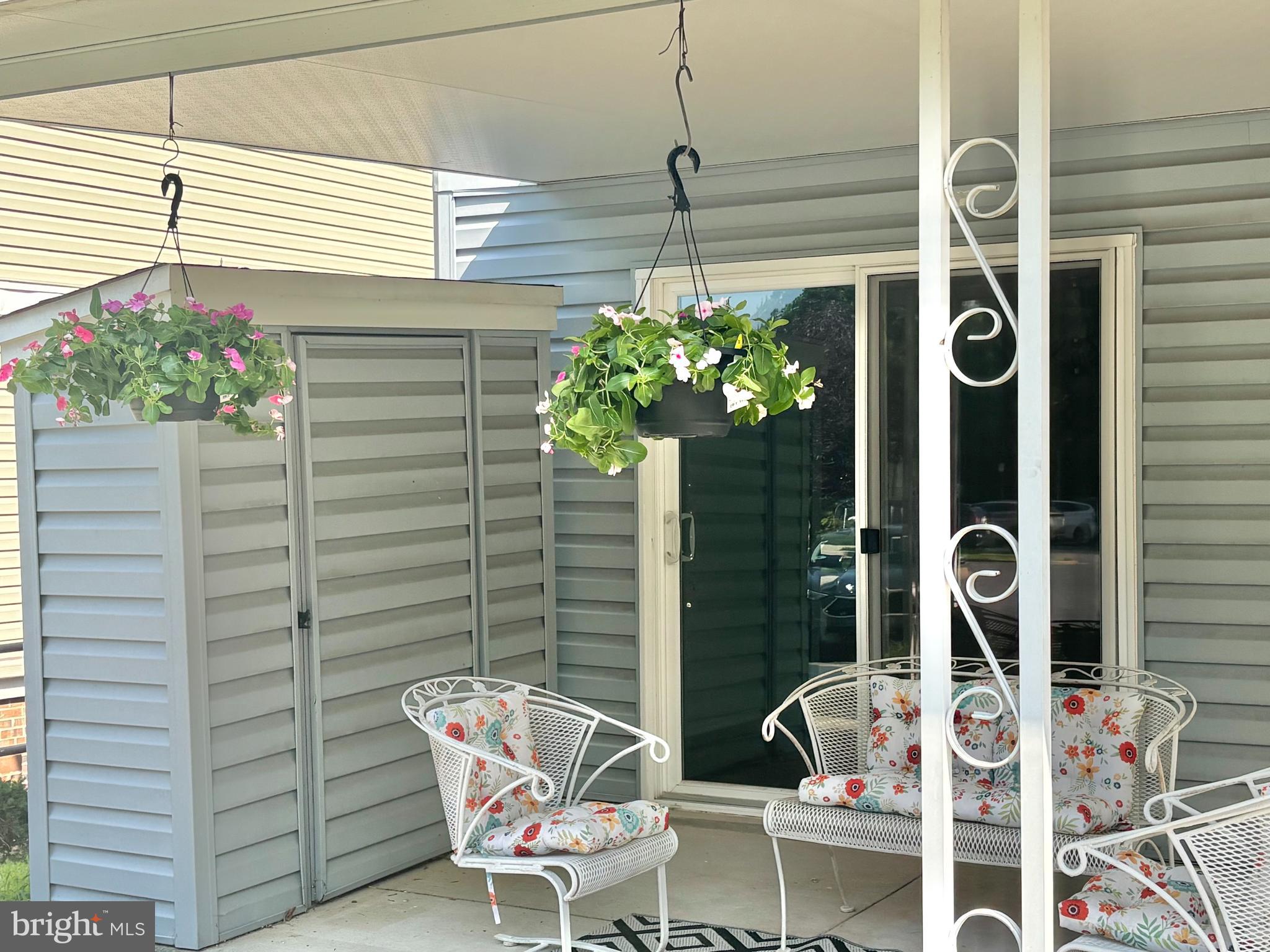 LEISURE WORLD - Residential