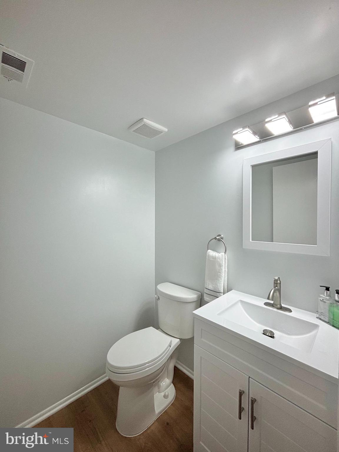 LEISURE WORLD - Residential