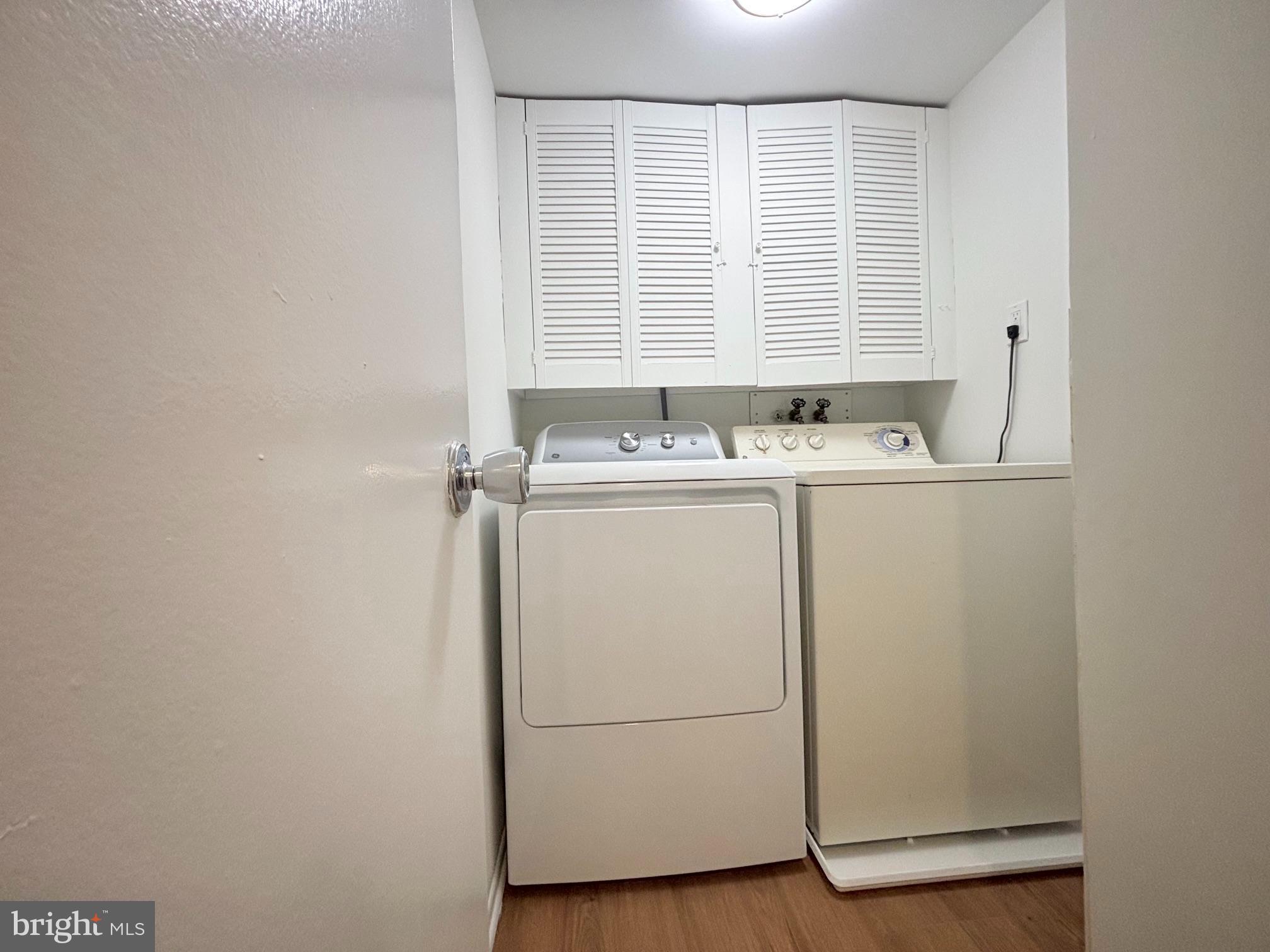 LEISURE WORLD - Residential