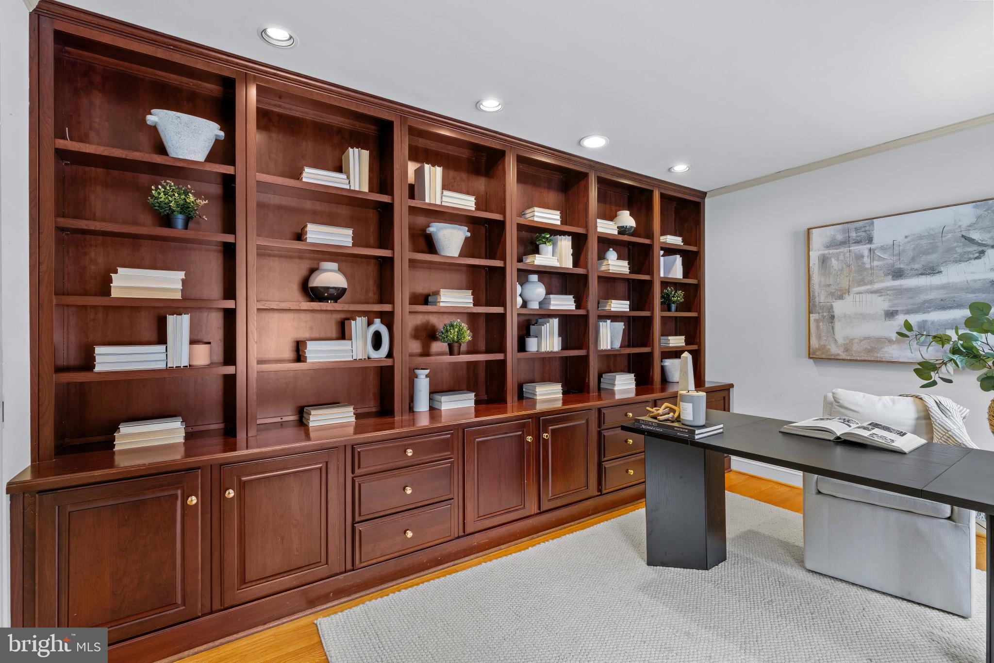 GREENSPRING VALLEY - Residential