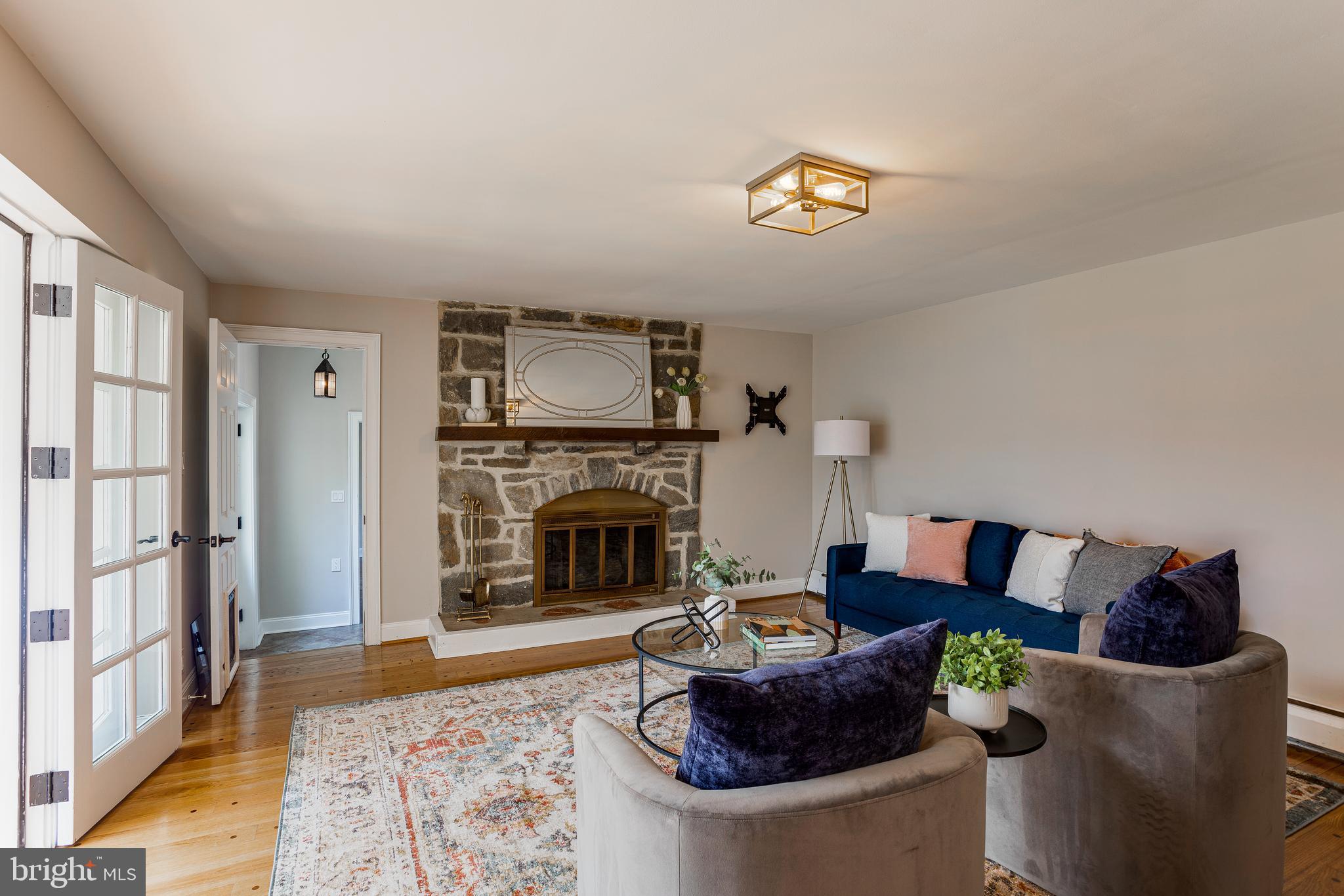 RADNOR HUNT - Residential