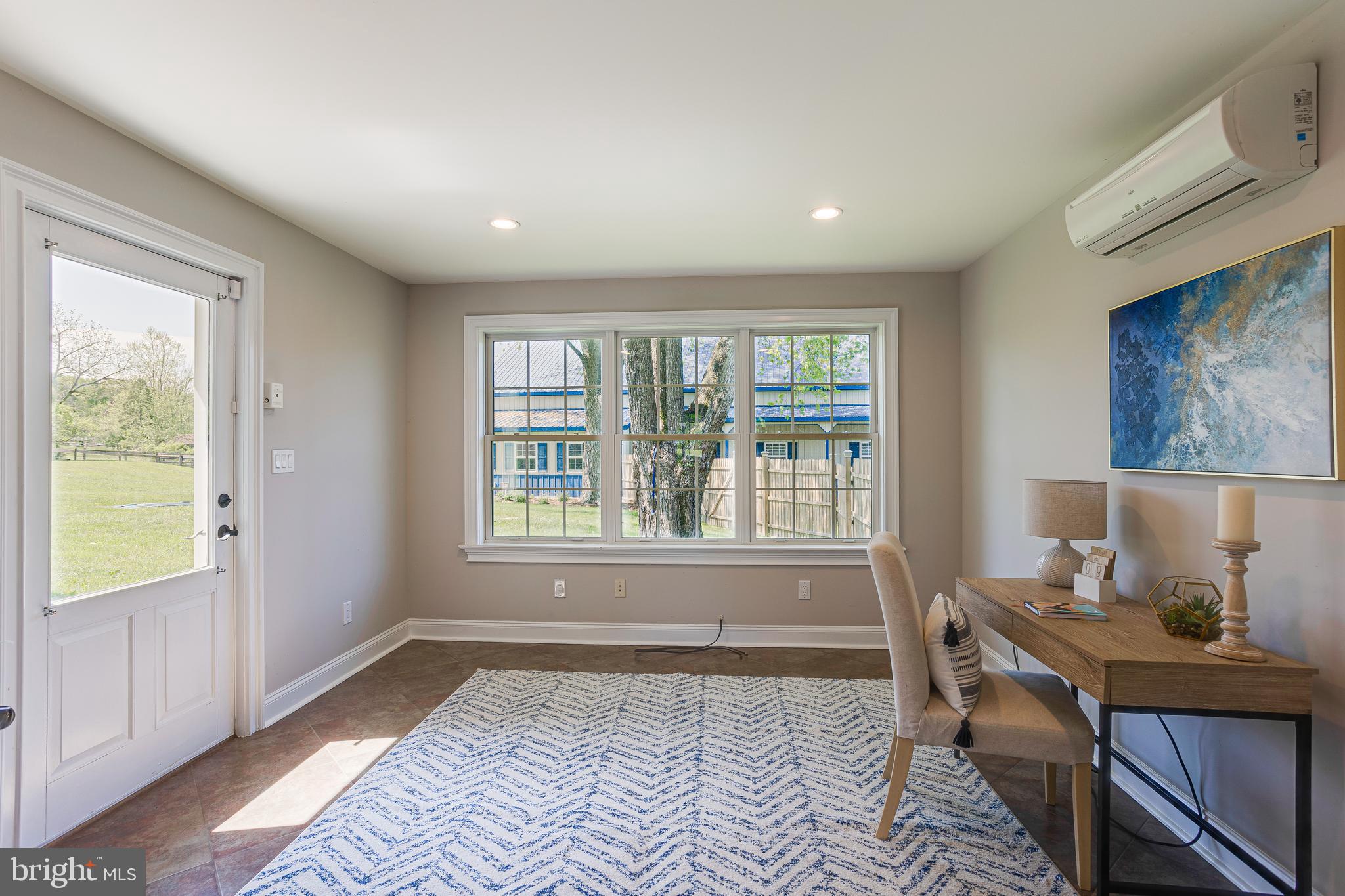 RADNOR HUNT - Residential