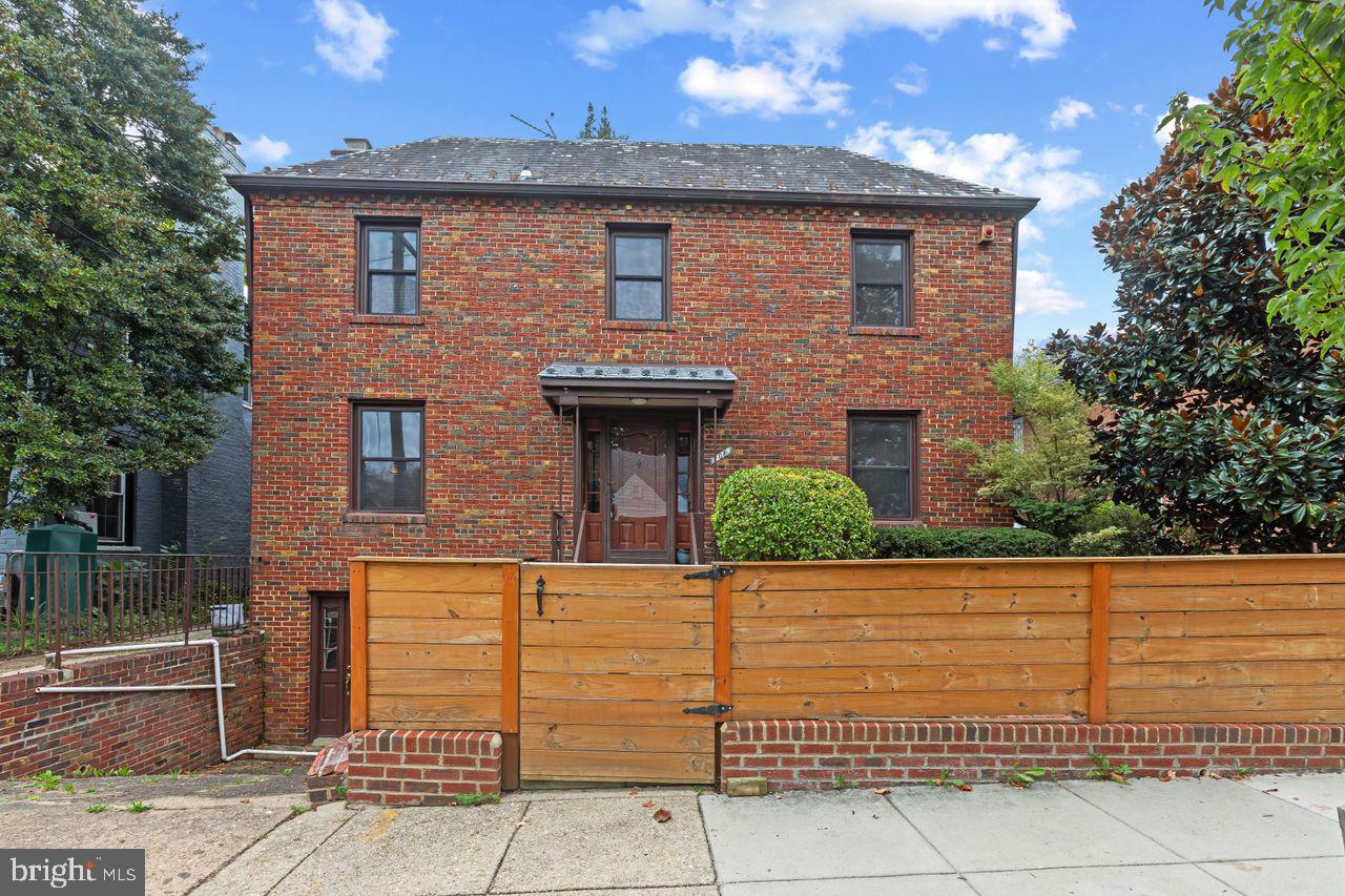 BRIGHTWOOD - Residential