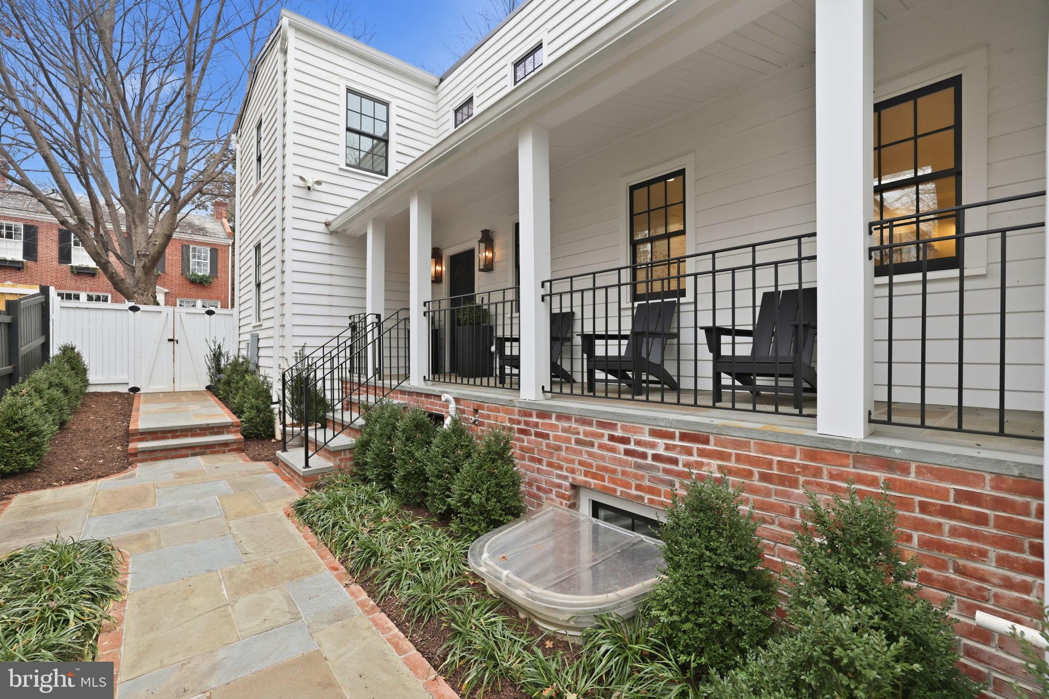 GEORGETOWN - Residential