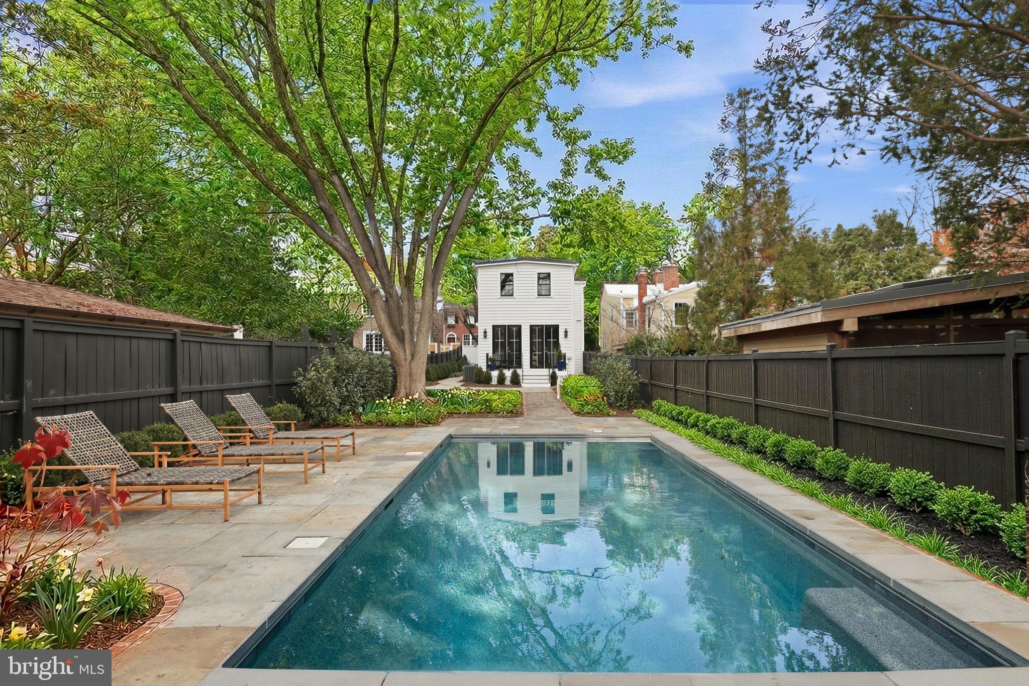 GEORGETOWN - Residential
