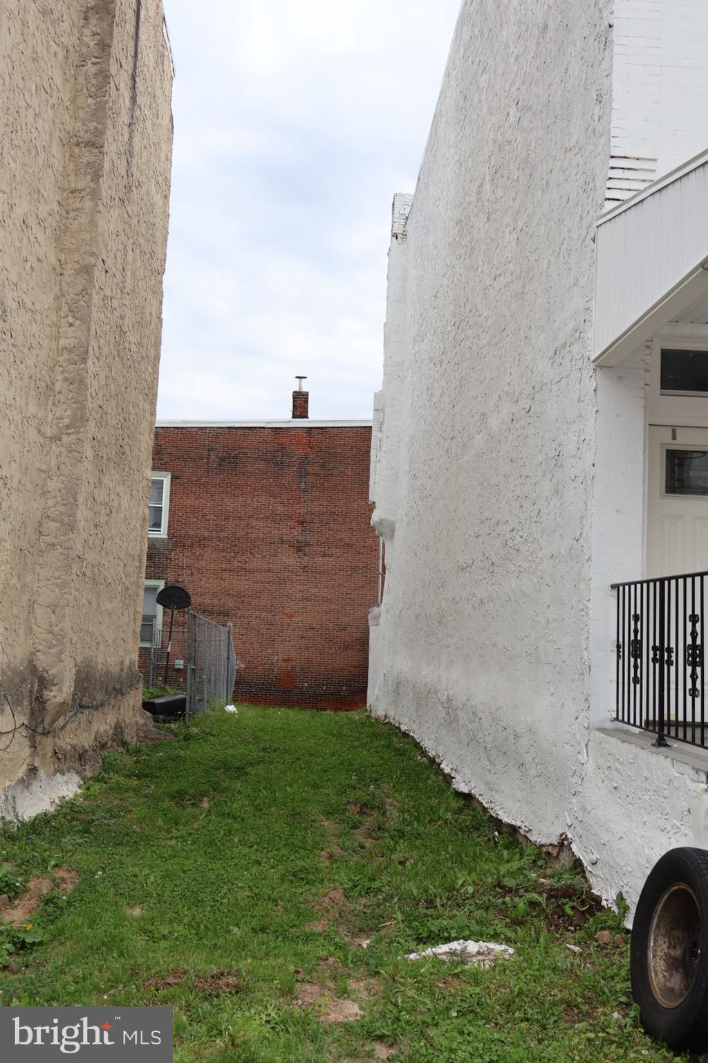 WEST PHILADELPHIA - Land