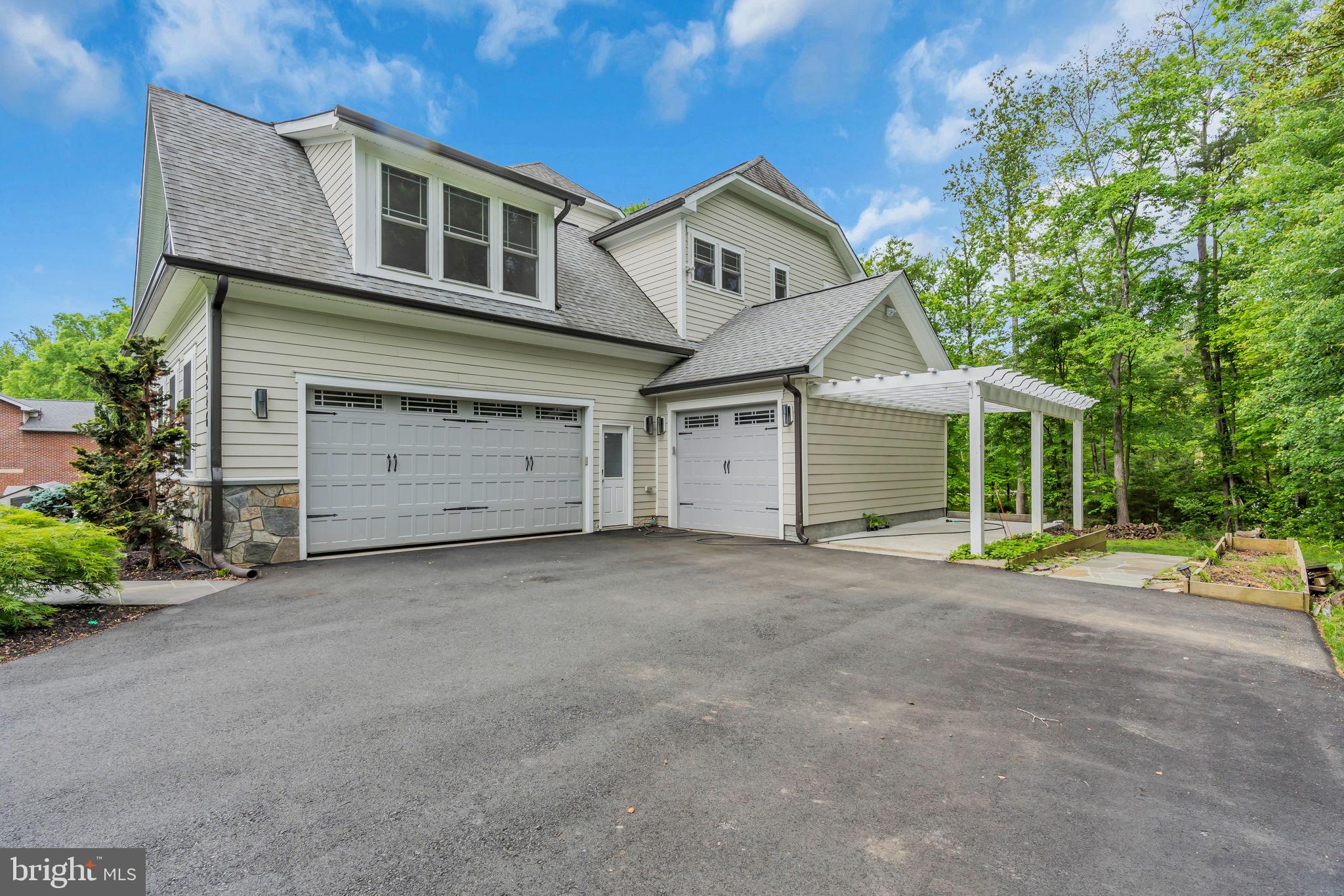 FAIRWOOD ACRES - Residential