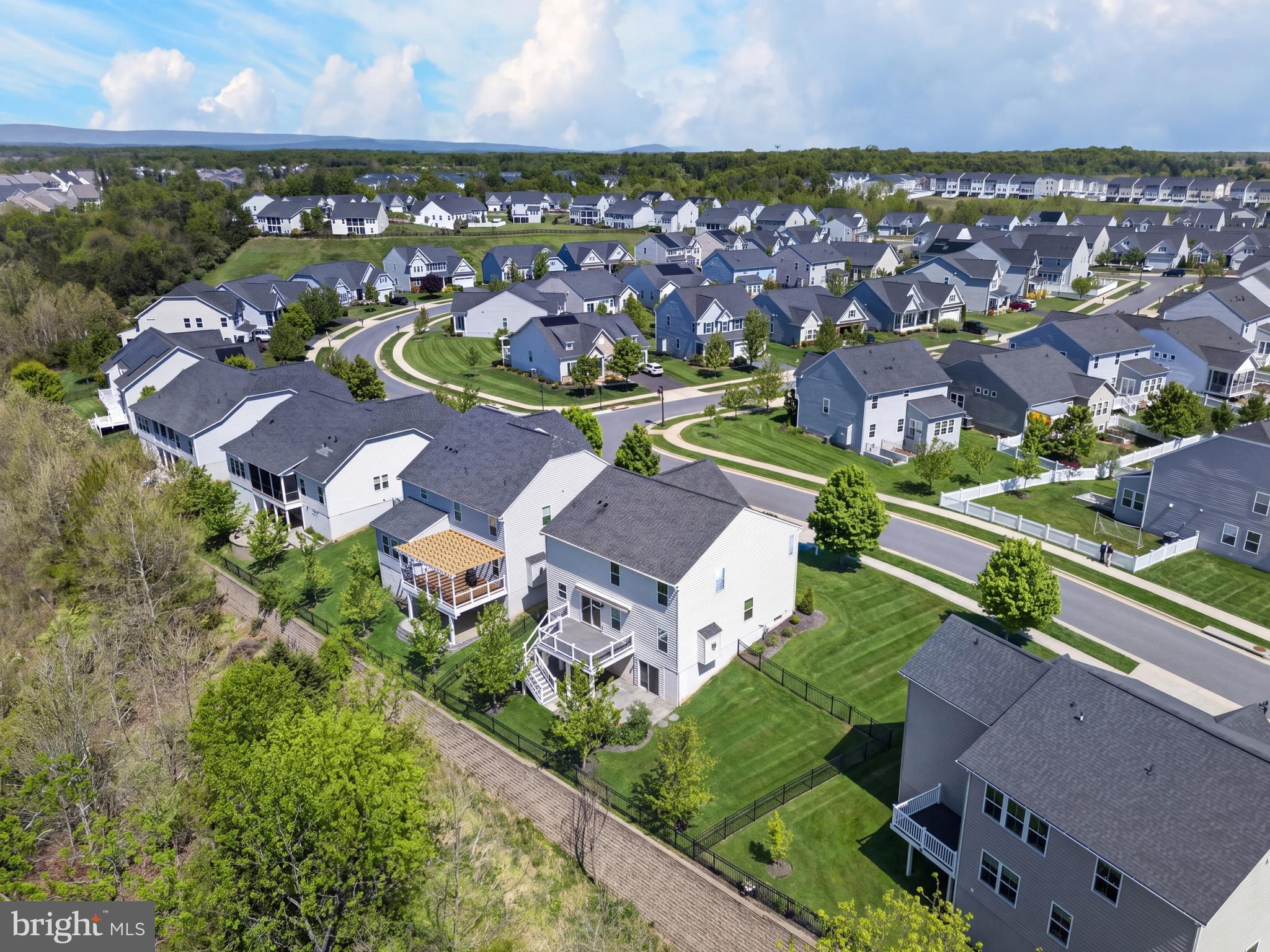 LAKE FREDERICK - Residential