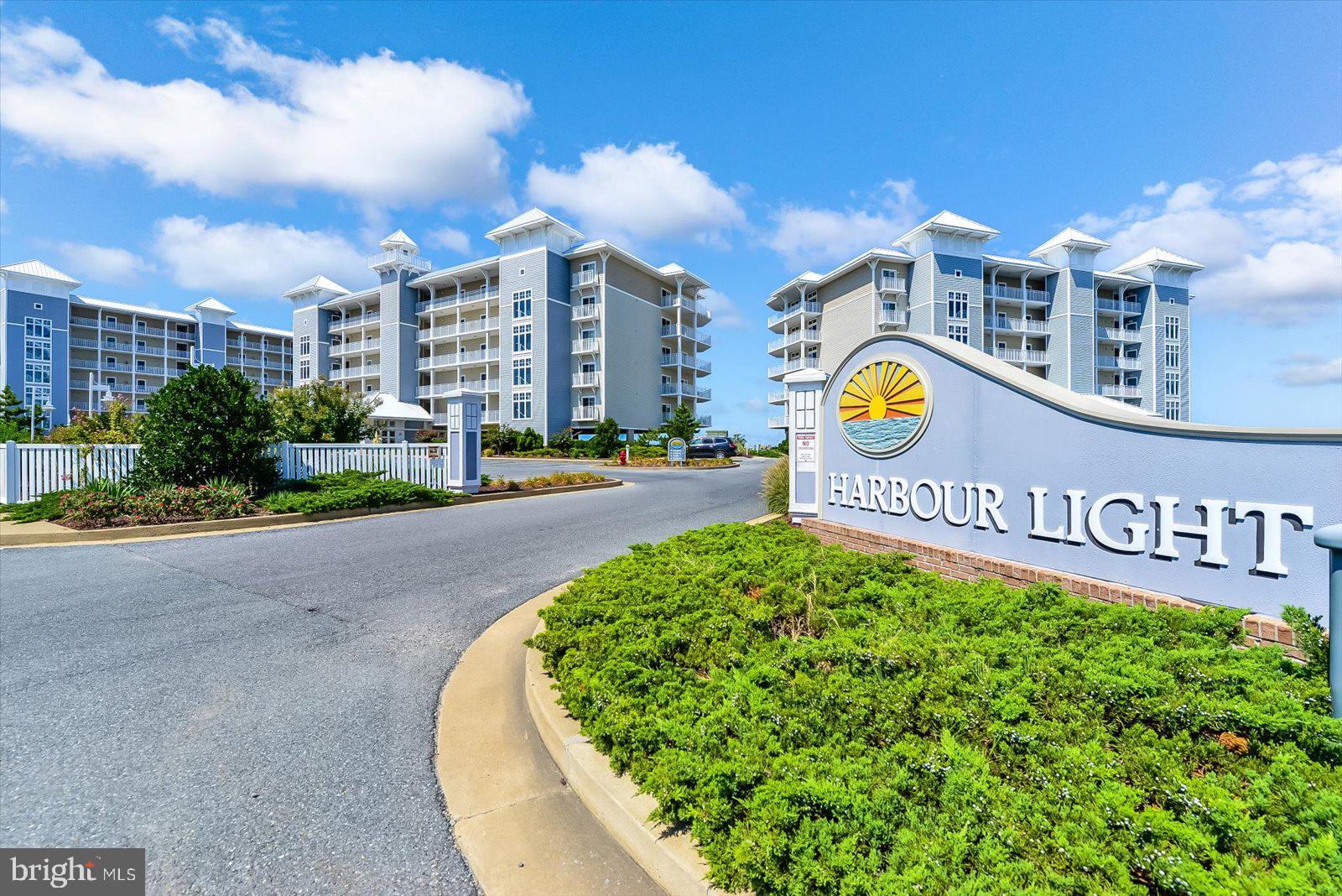 HARBOUR LIGHT CONDOS - Residential