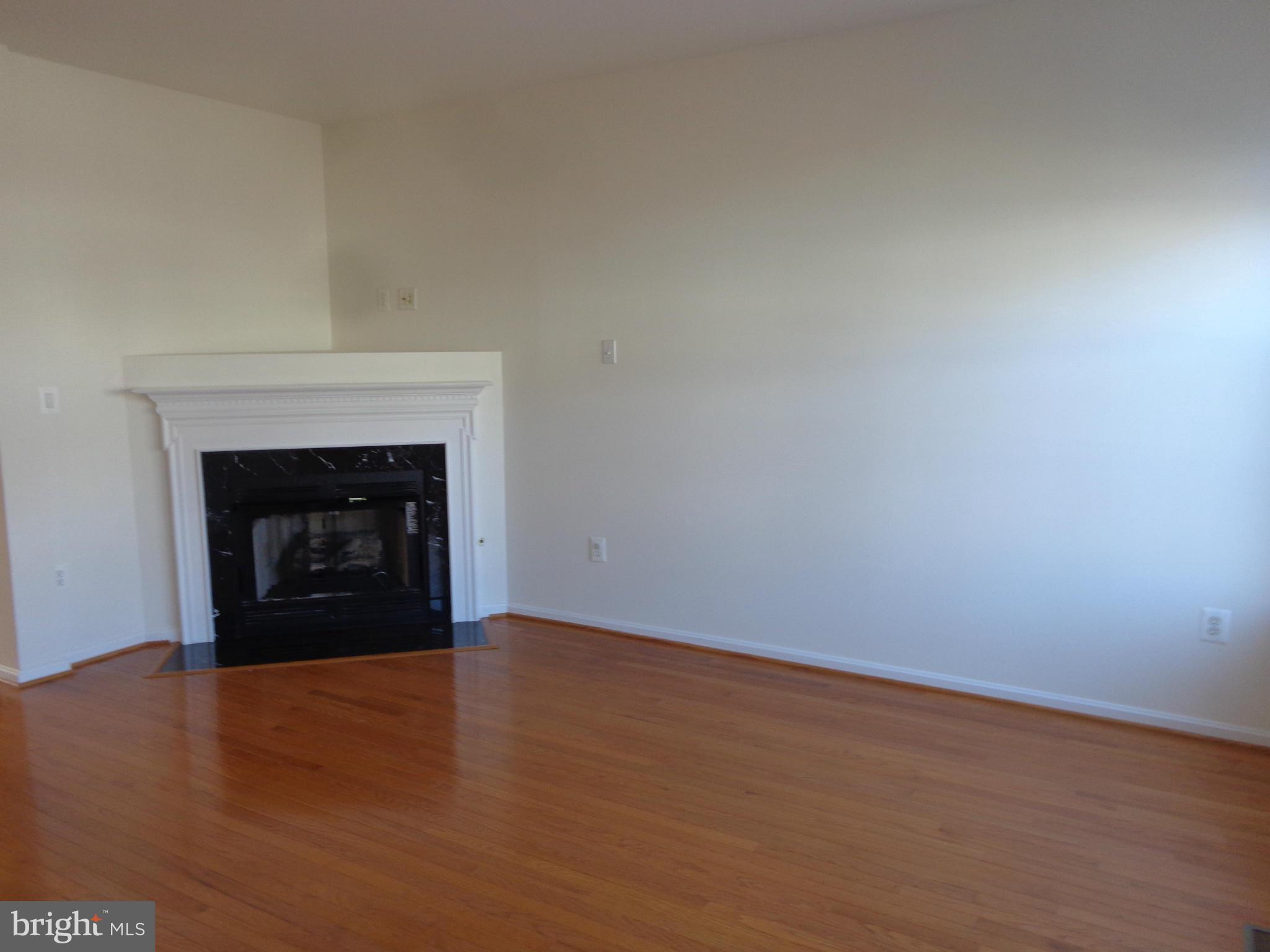 ROCKLAND VILLAGE - Residential Lease