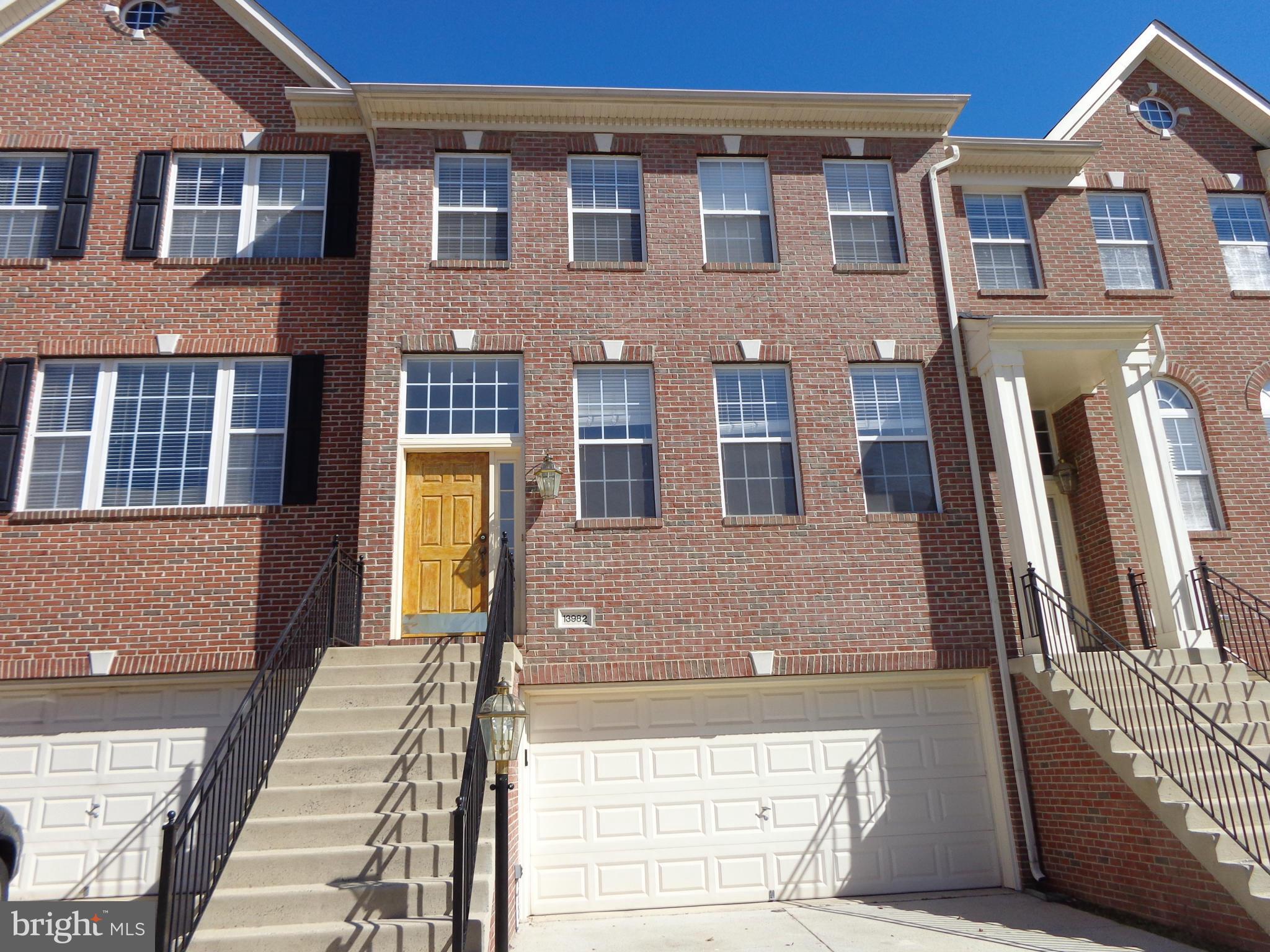 3 bedroom, 3.5 ba, 2 car gar, near highly demand area. Near rt28 to airport and route 50, and I-66.Freshly painted, nice clean, fenced yard. Bright and shining. All hardwoord floor for 2 levels and carpet in lower. 42" cabinet, 9' ceiling,. Total finished sf  more than 2100sf.  Beautiful sets up