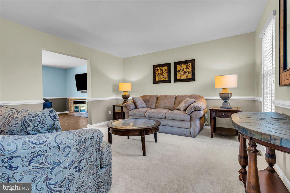 STRAWBERRY HILL - Residential