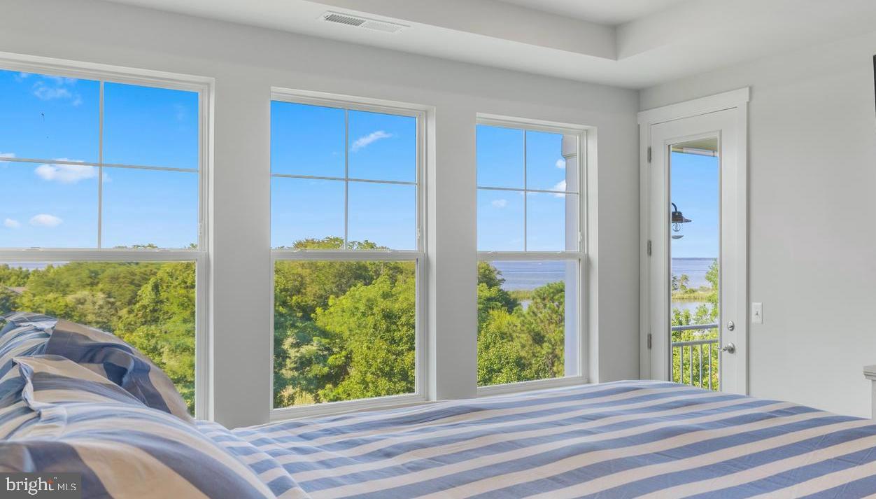 FOUR SEASONS AT KENT ISLAND - Residential