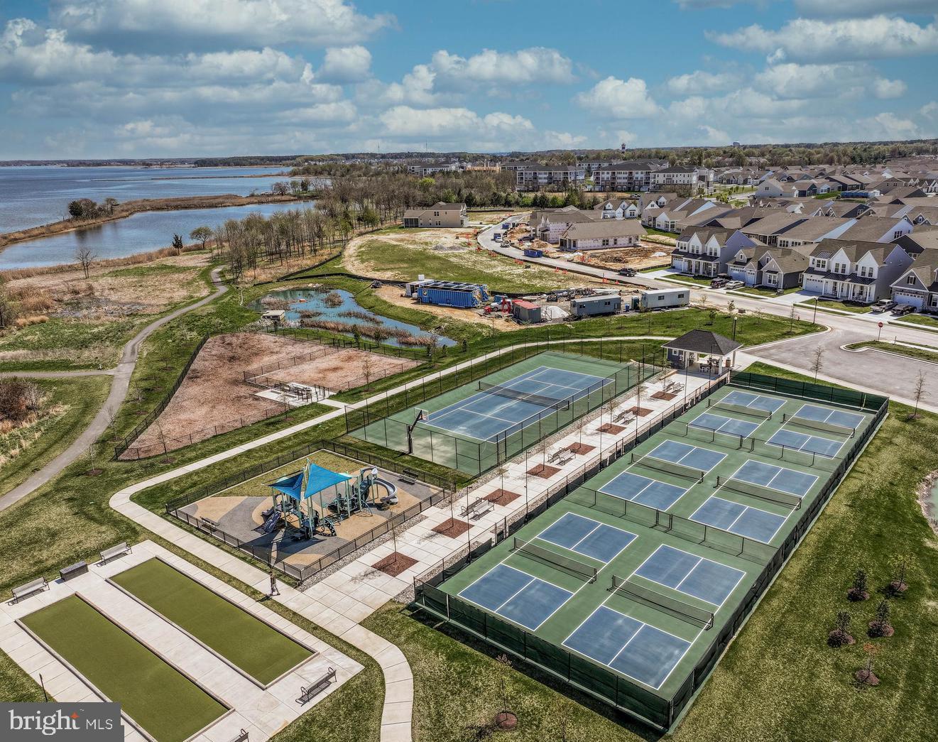 FOUR SEASONS AT KENT ISLAND - Residential