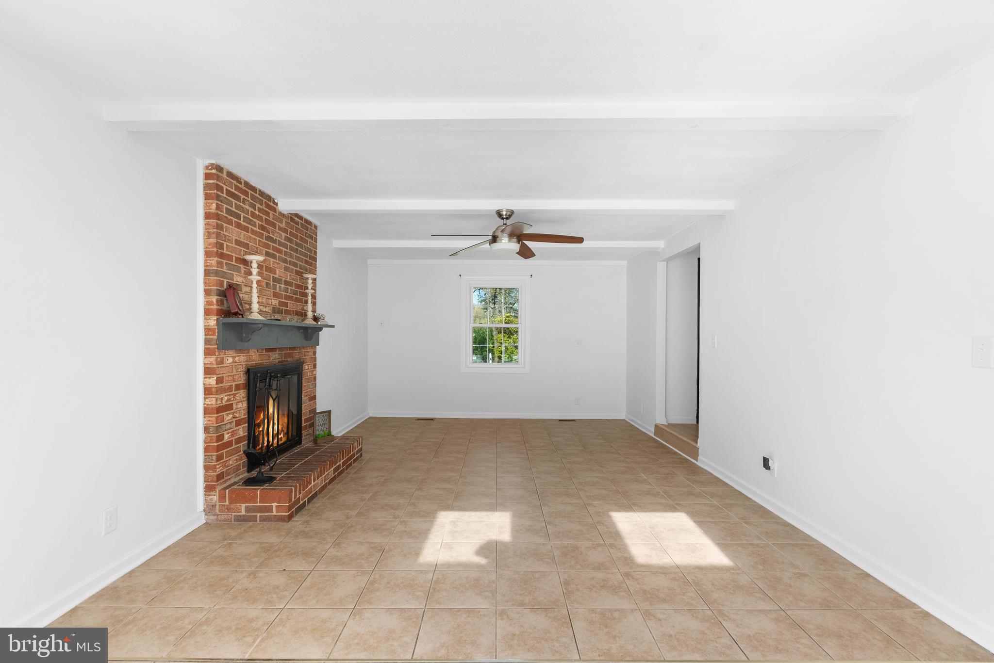 VILLAGE OF LONG REACH - Residential