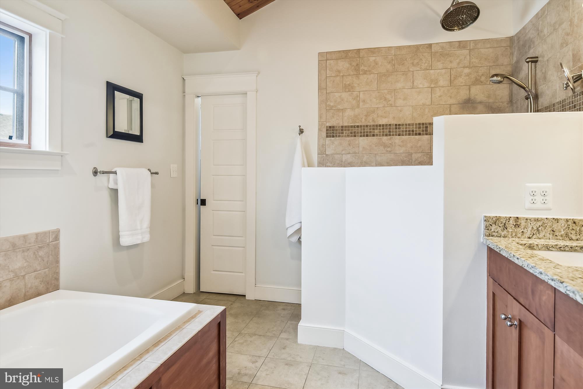 KINGCREST - Residential
