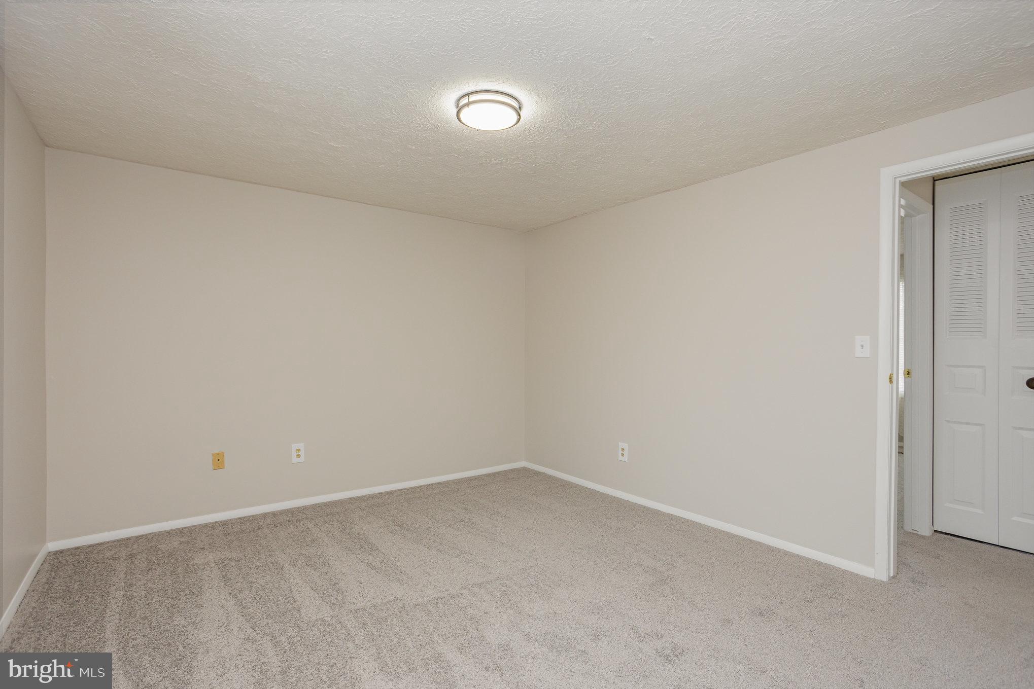 LAUREL VALLEY - Residential