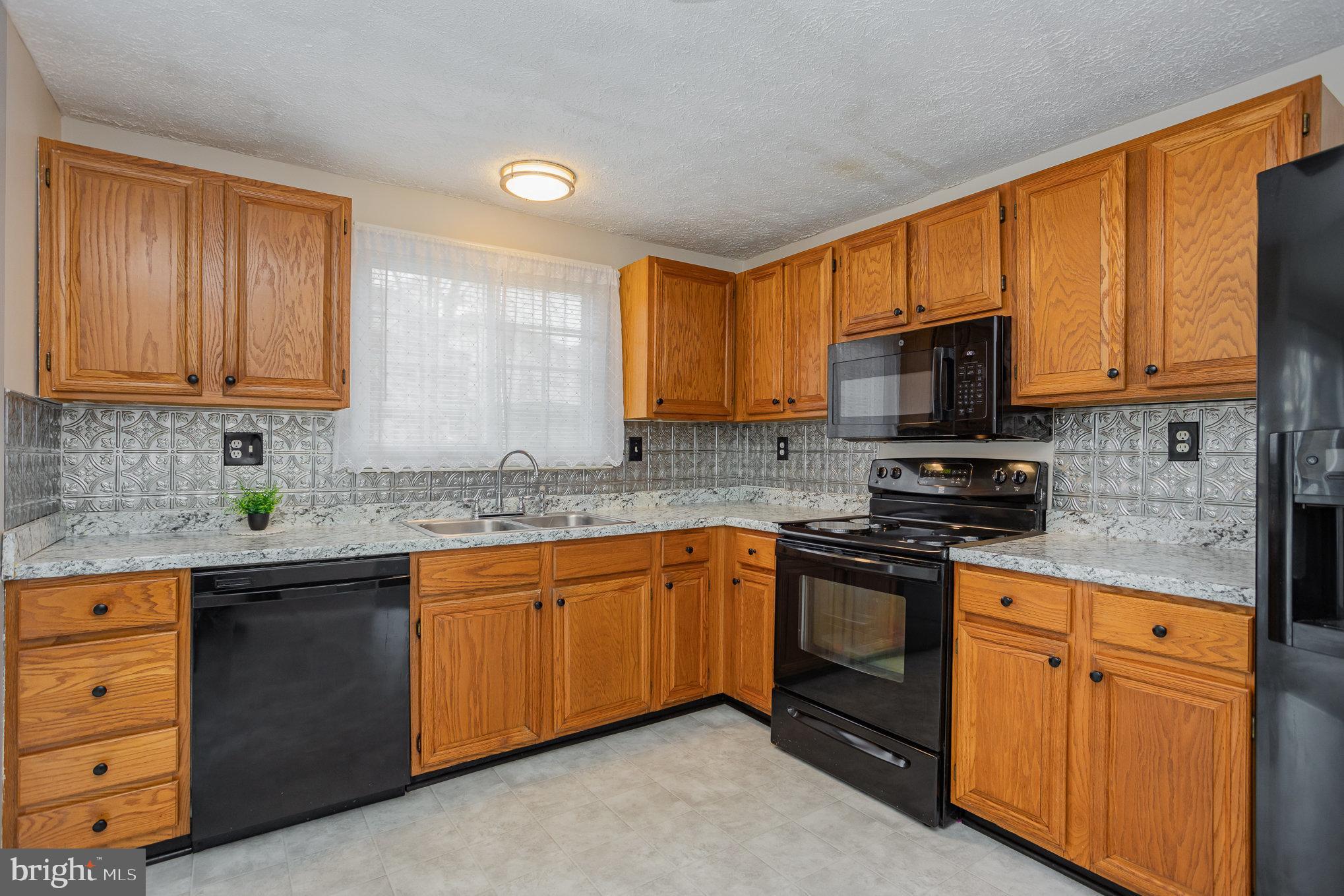 LAUREL VALLEY - Residential