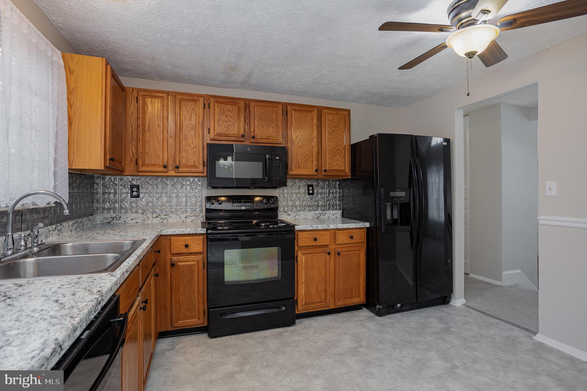 LAUREL VALLEY - Residential