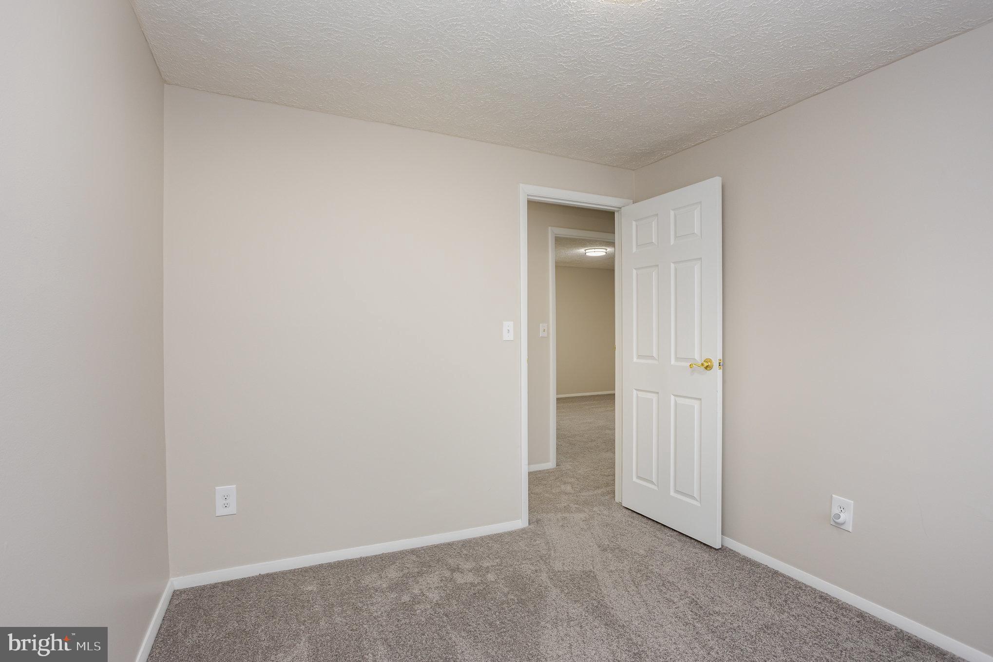 LAUREL VALLEY - Residential