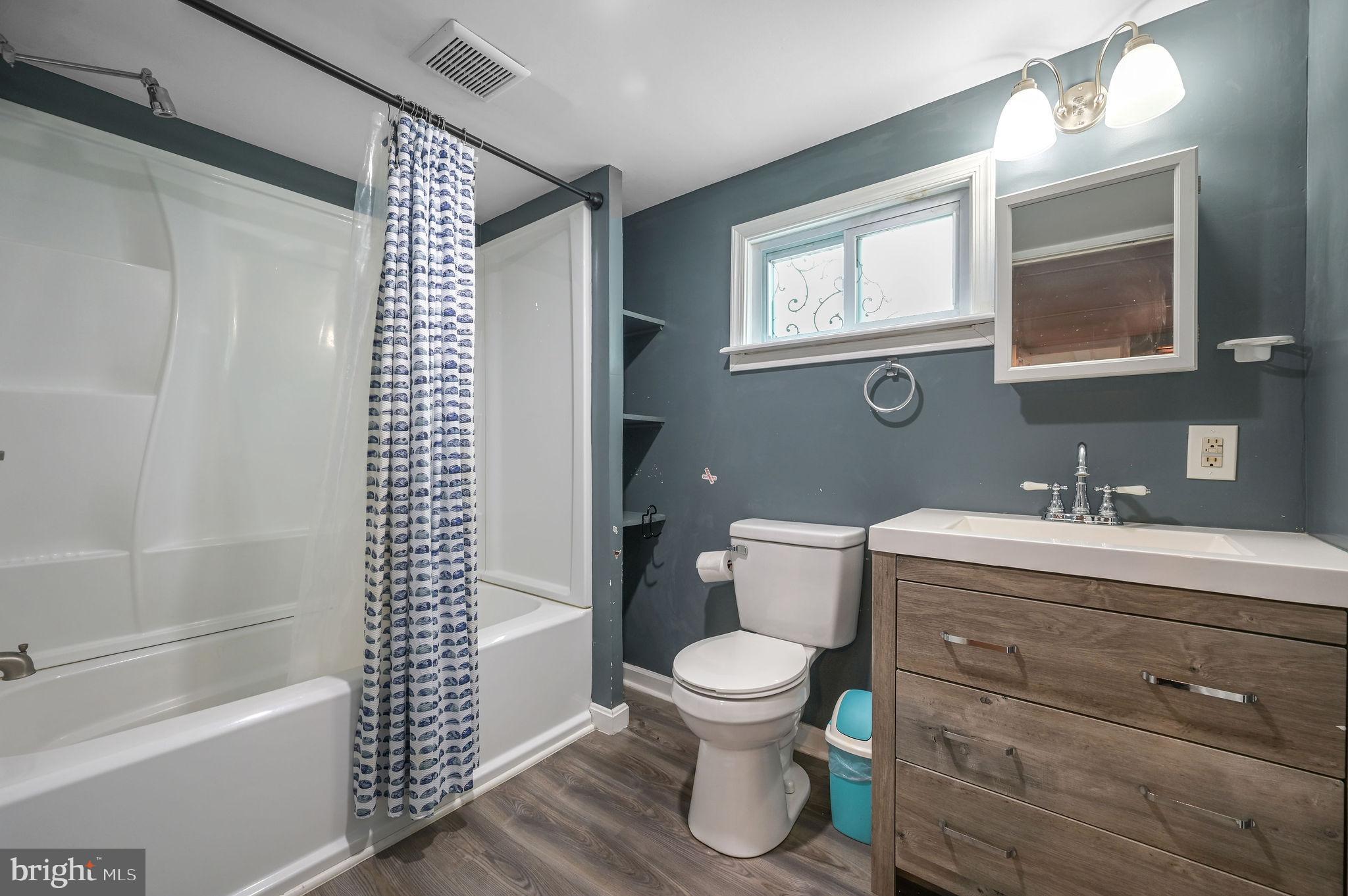 PINEWOOD ACRE - Residential