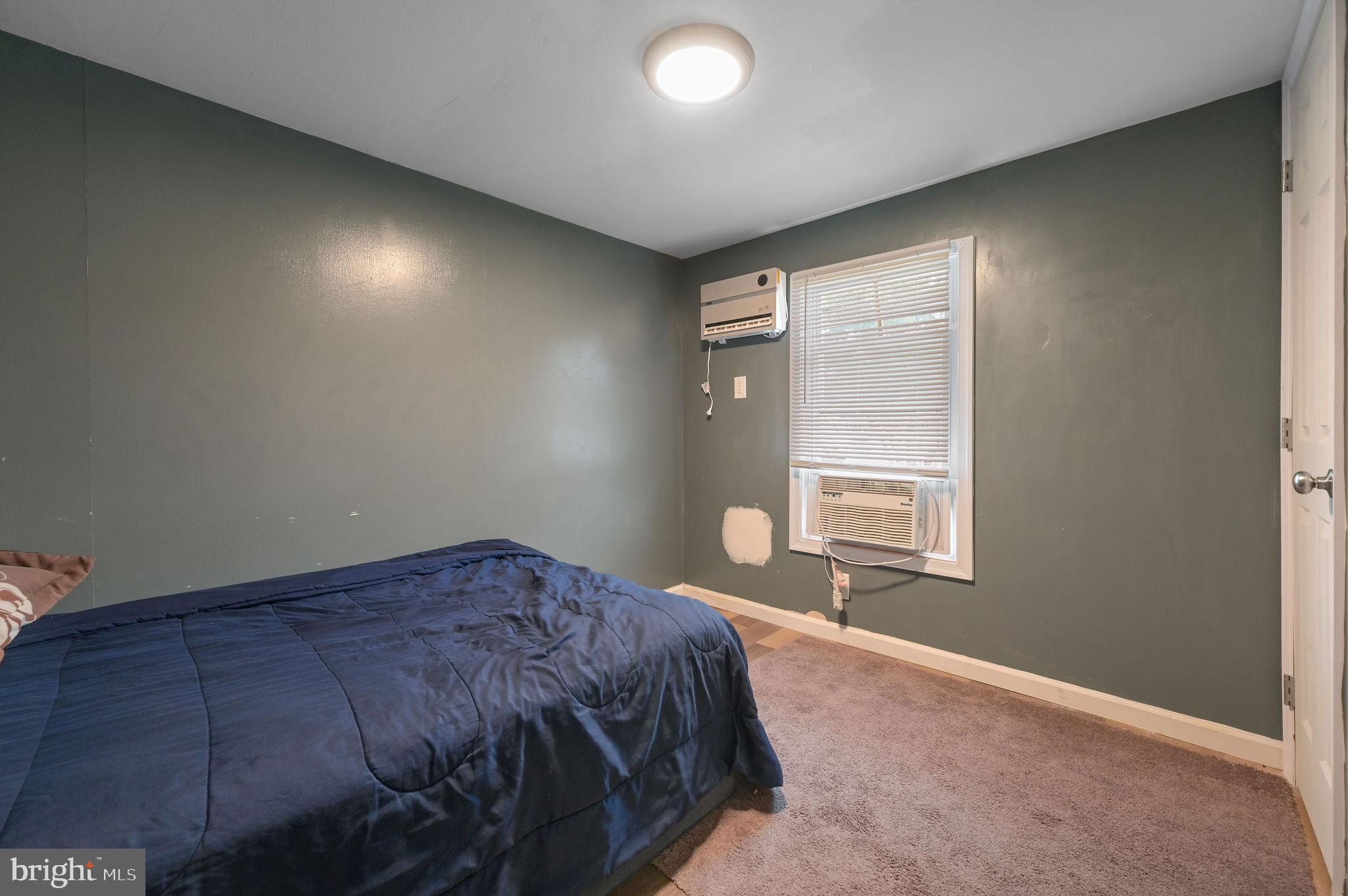 PINEWOOD ACRE - Residential