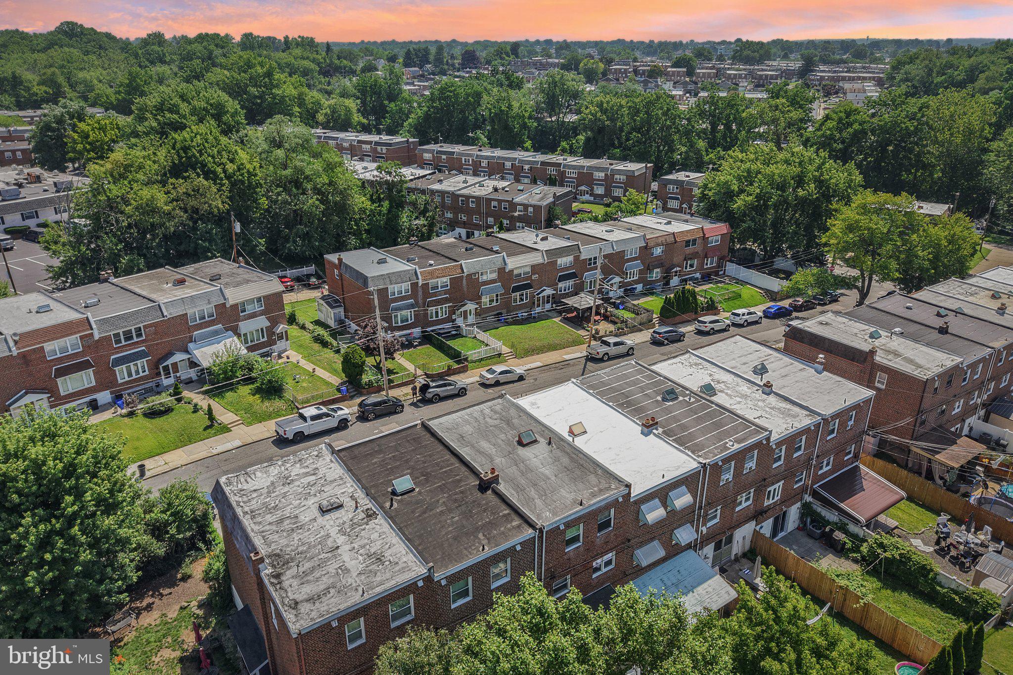 HOLME CIRCLE - Residential